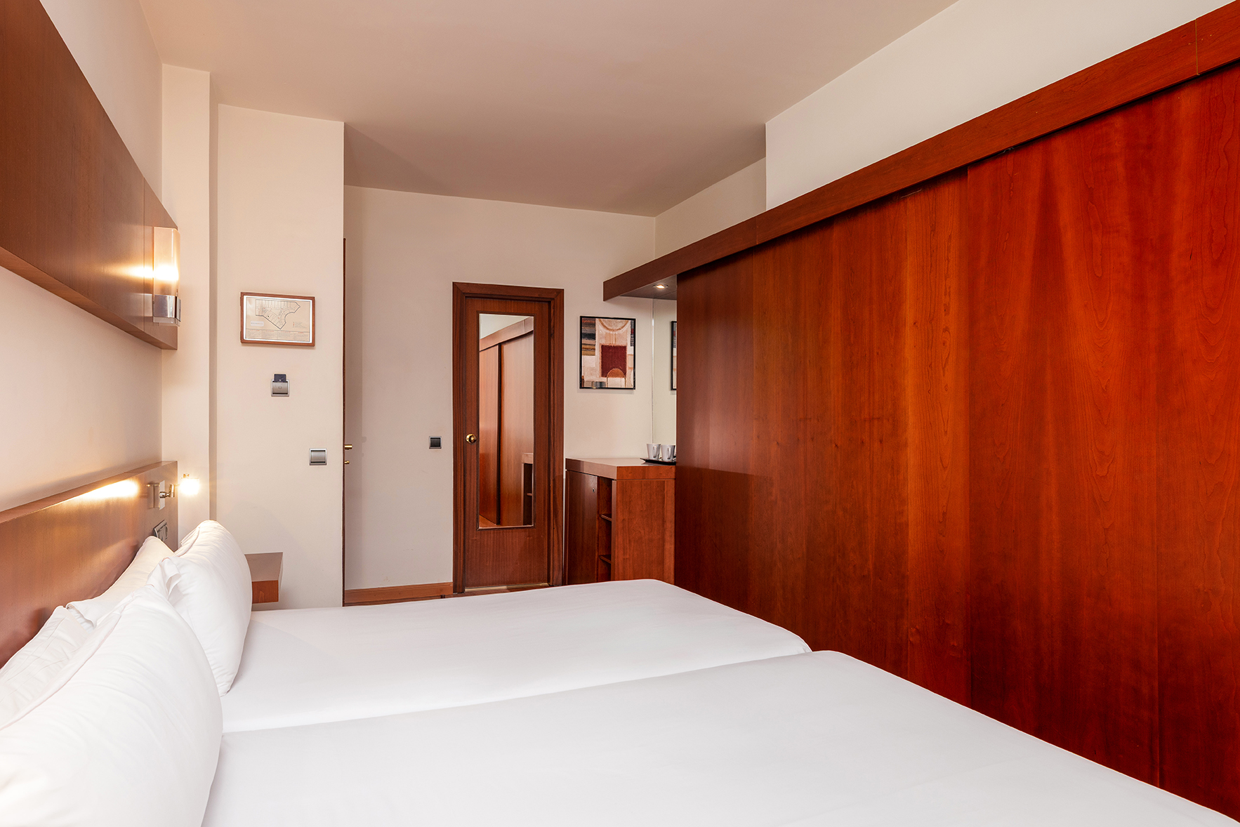 Double or Twin Standard