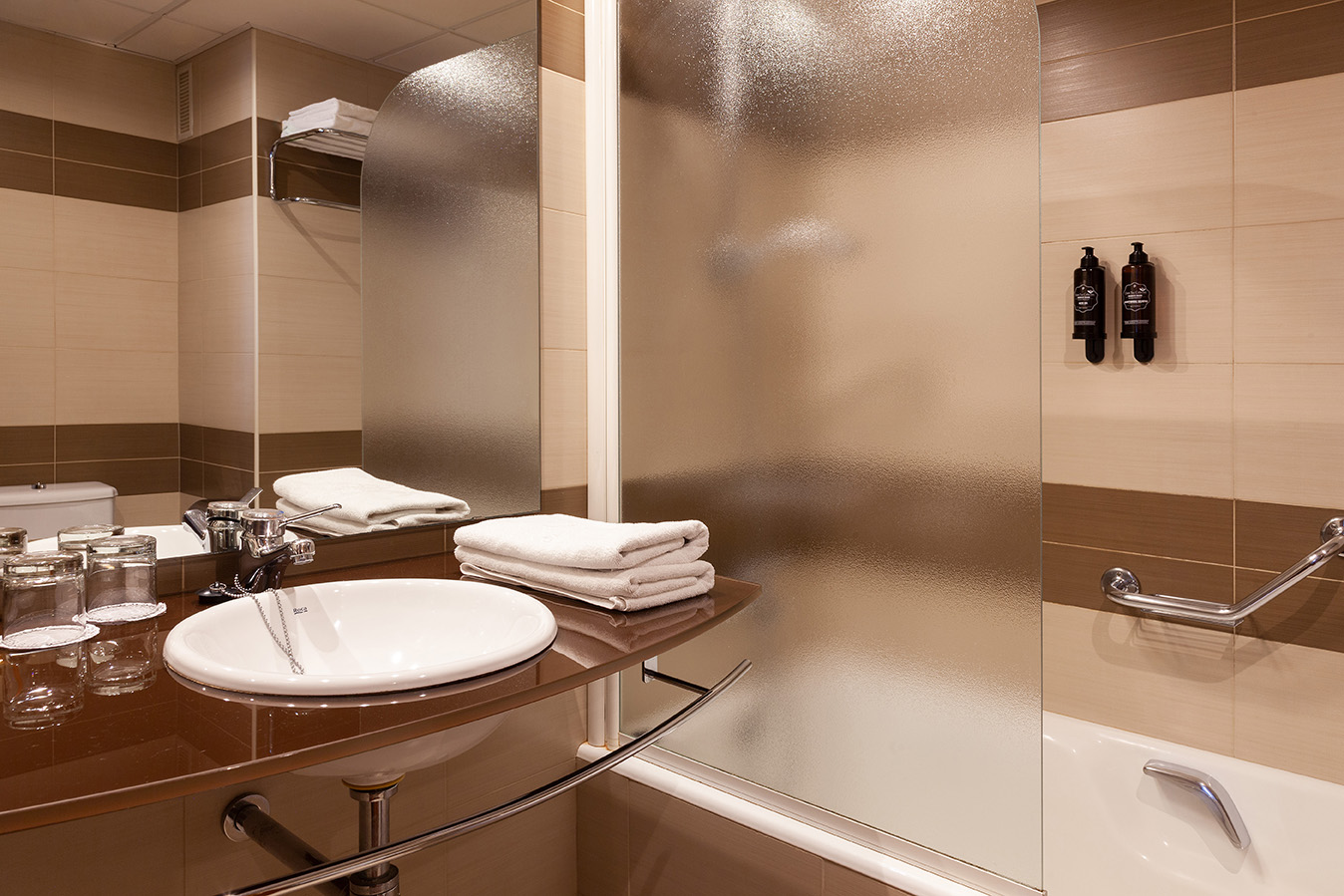 Double Connecting Room