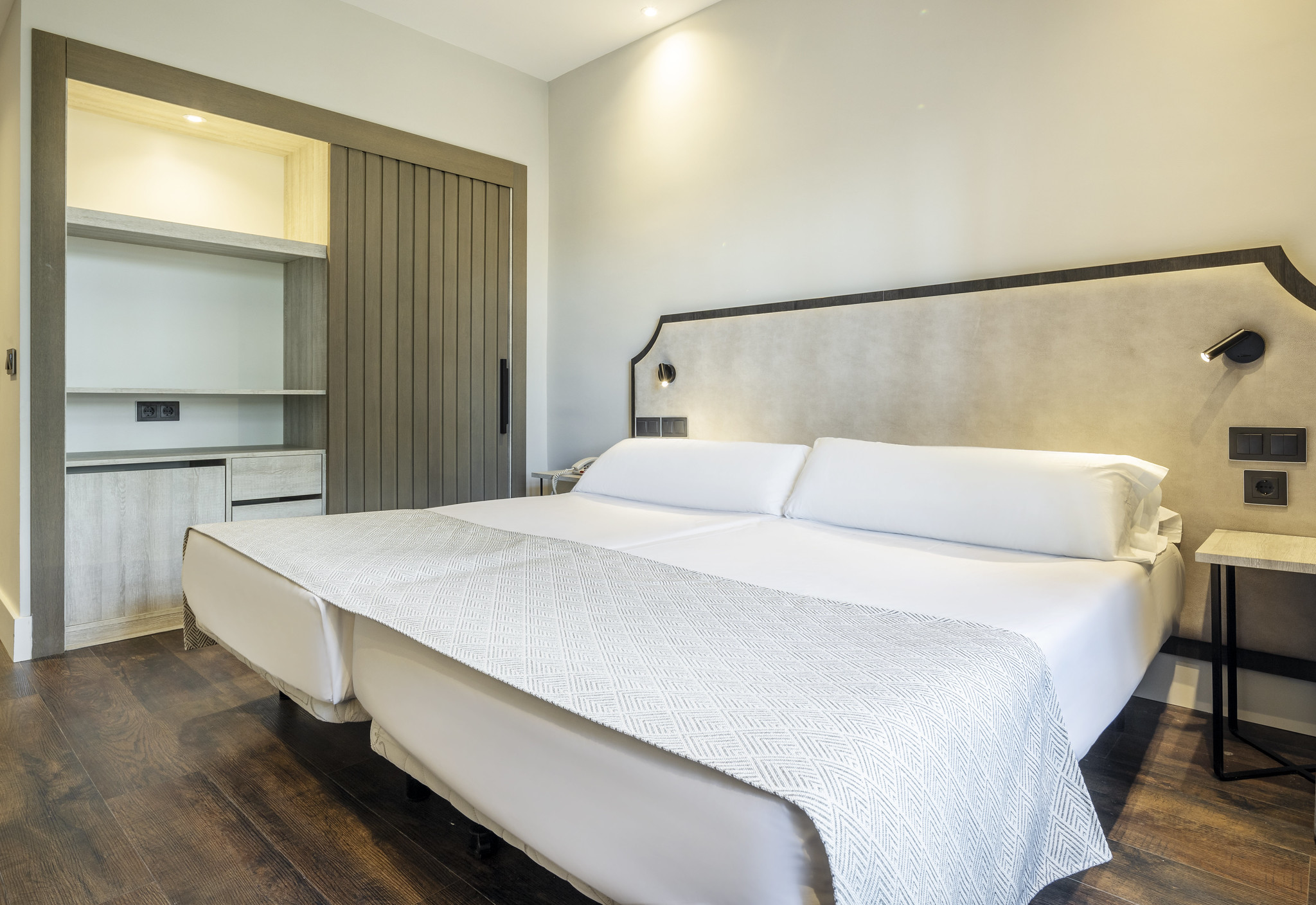 Double or Twin Standard