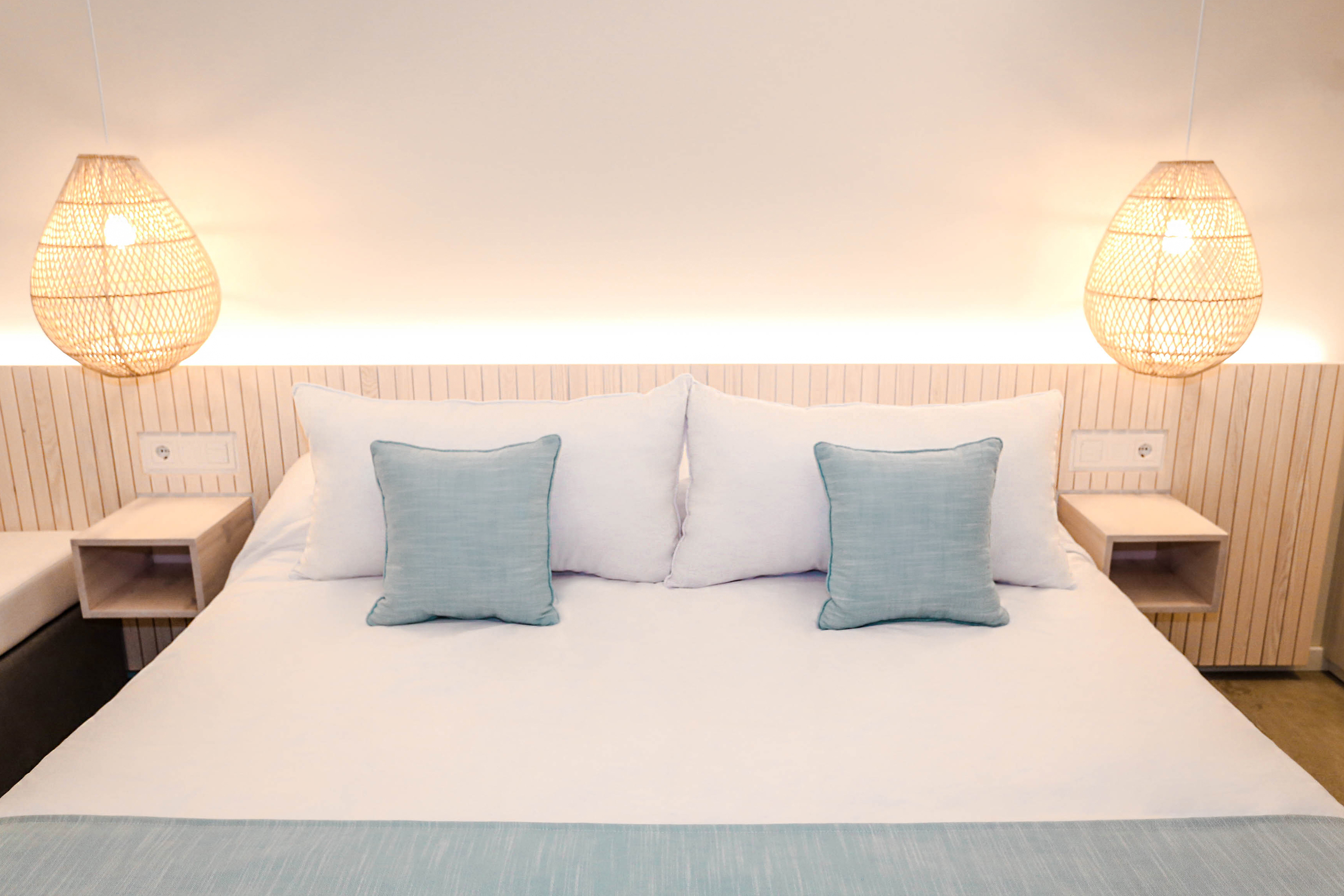 Double or Twin Standard