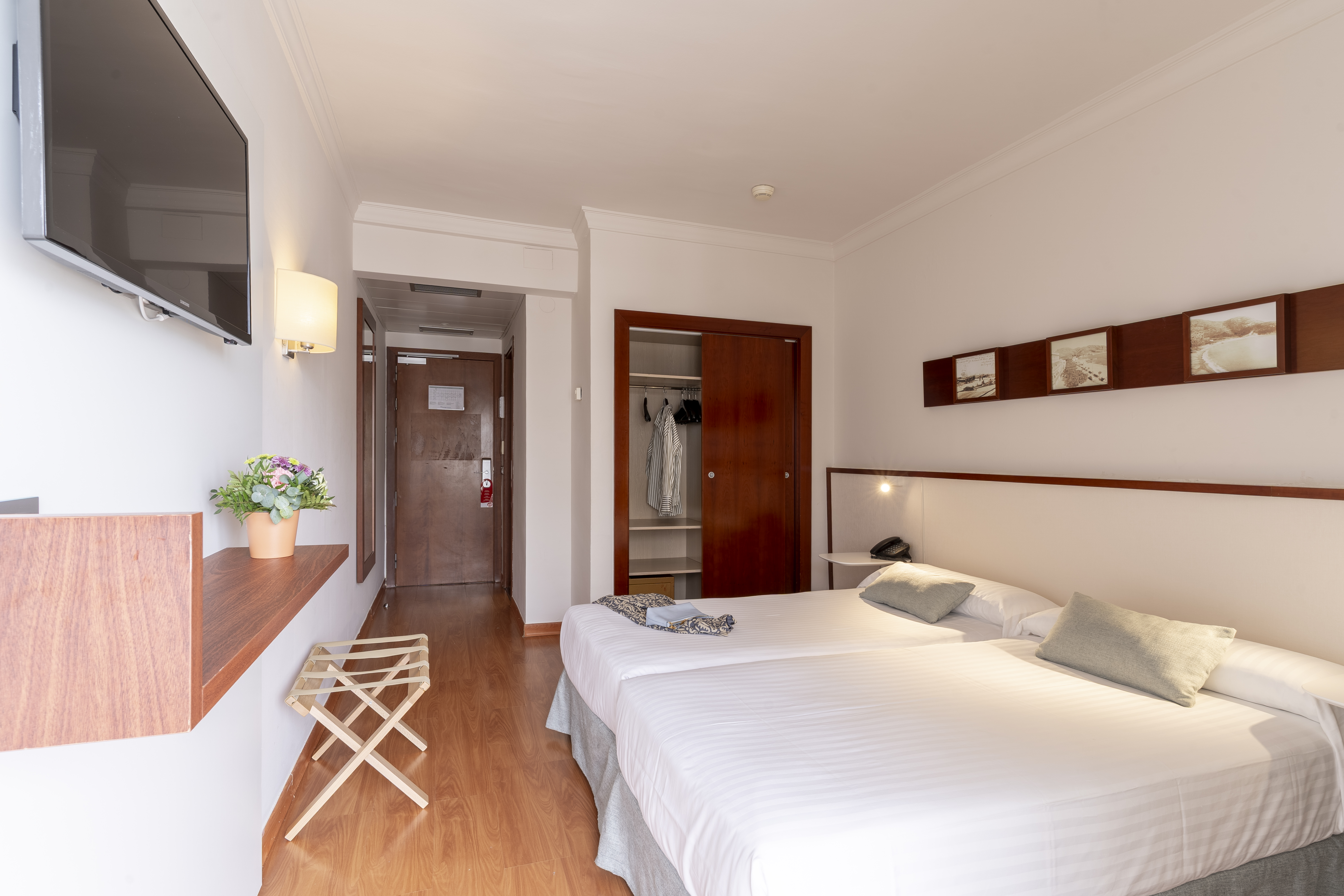 Double or Twin Standard