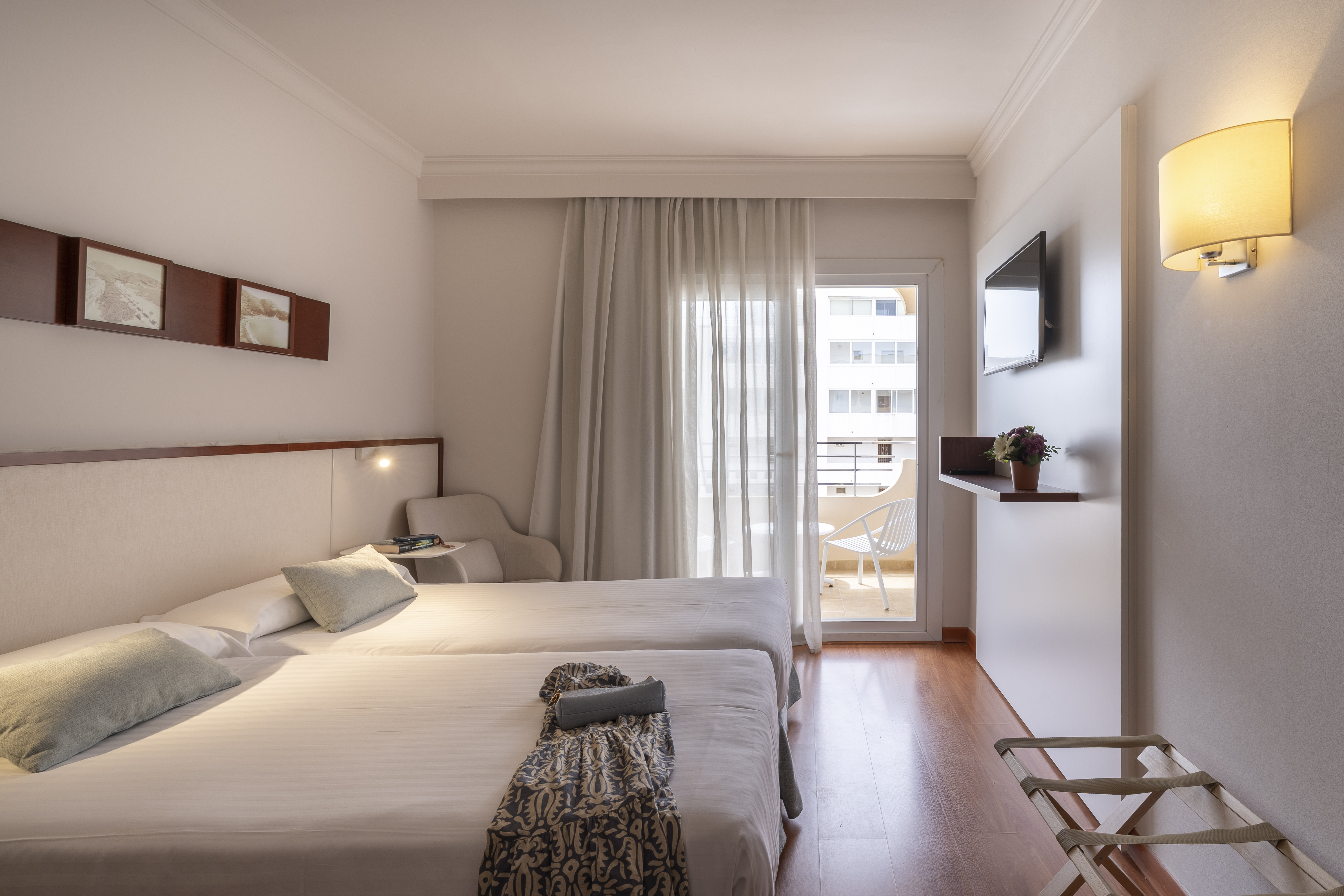 Double or Twin Standard