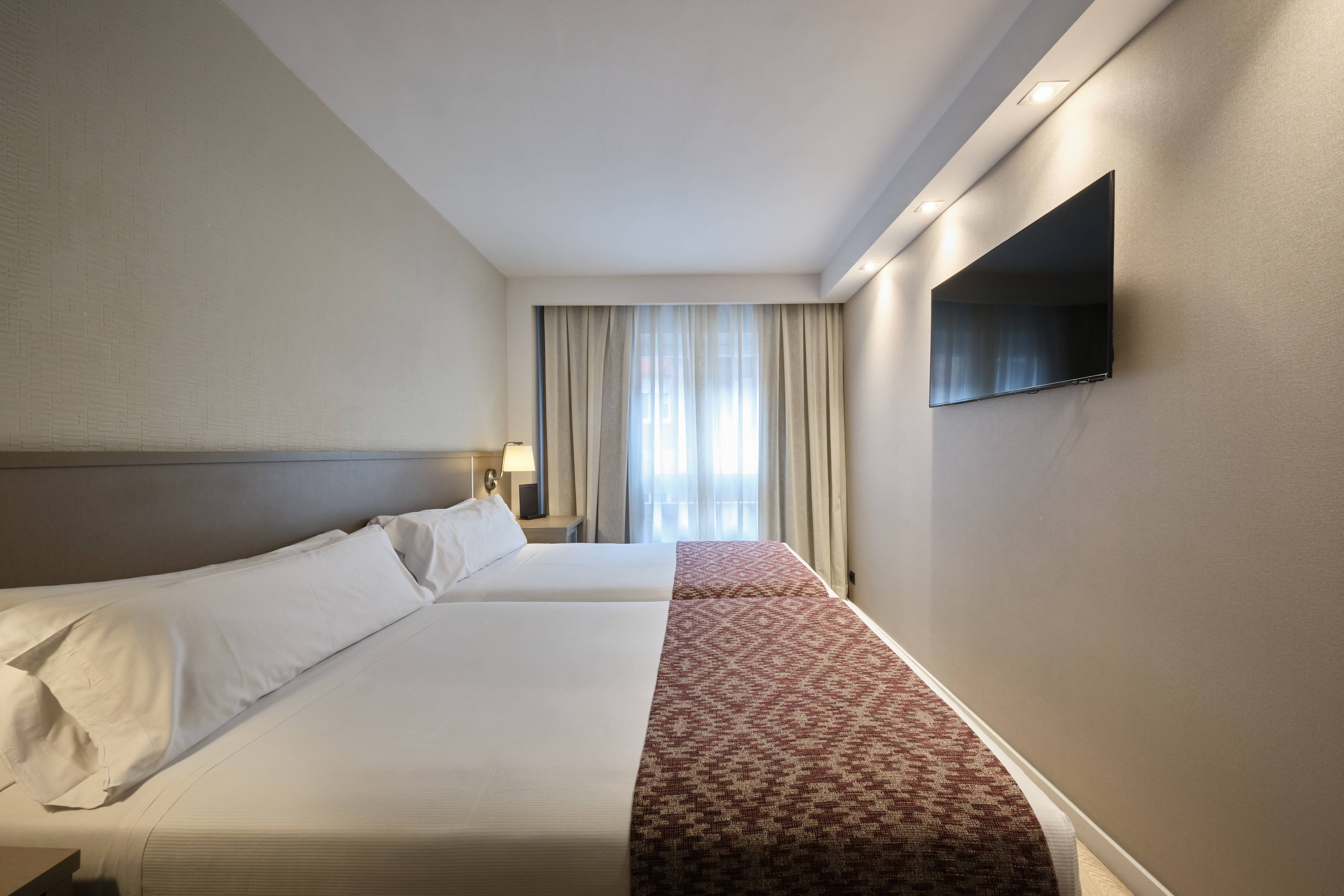 Double or Twin Standard