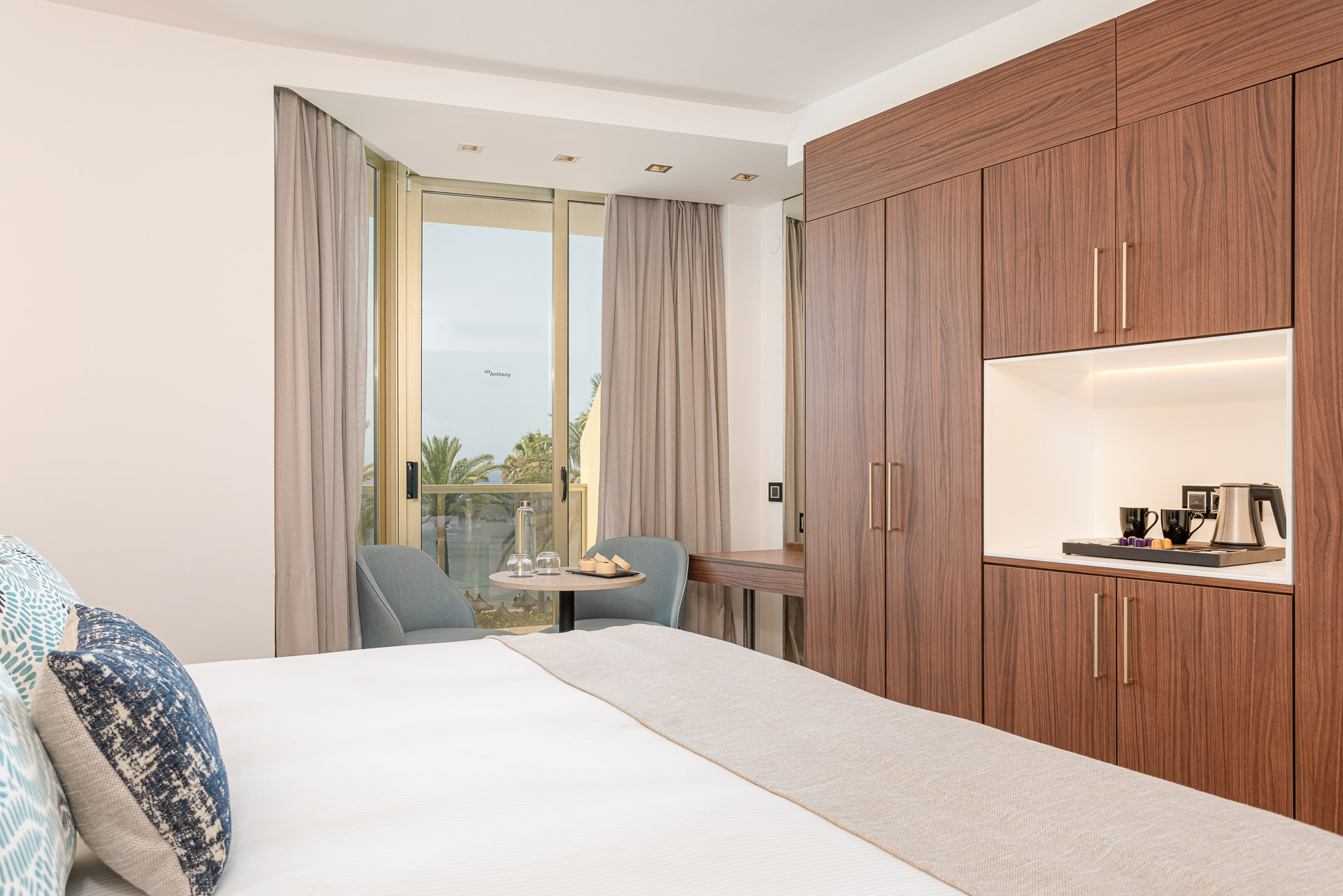 Double or Twin with Private Pool