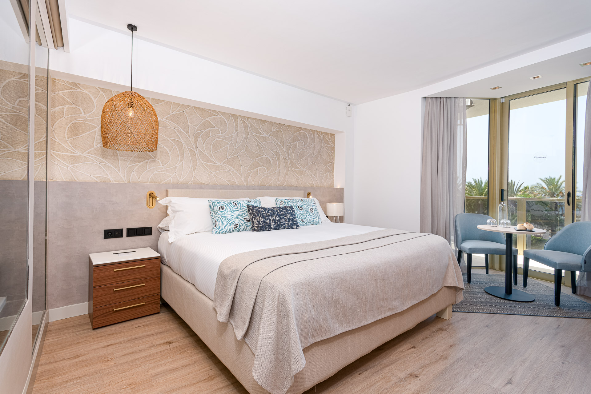 Double or Twin with Private Pool