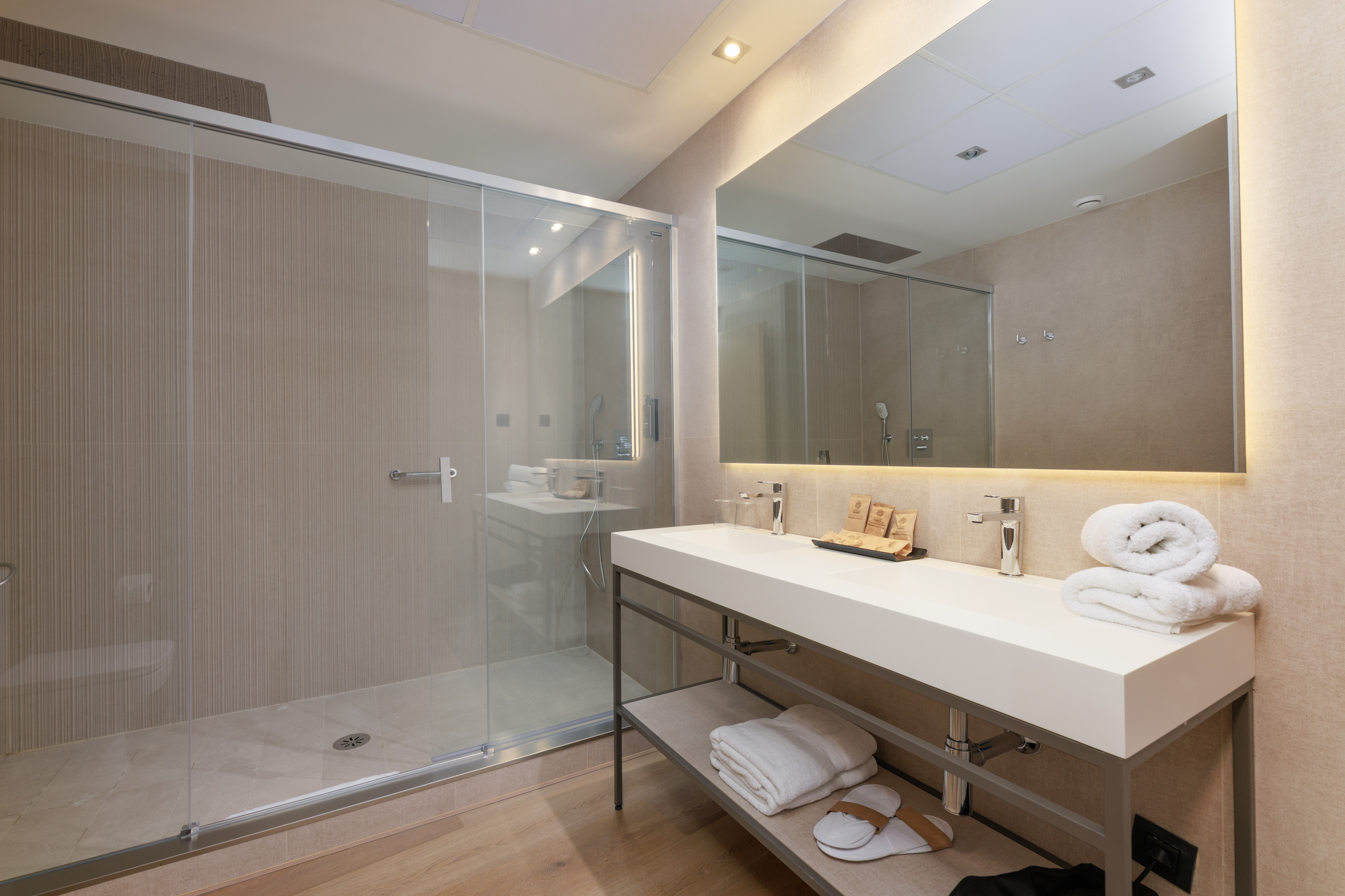 Double Single Premium