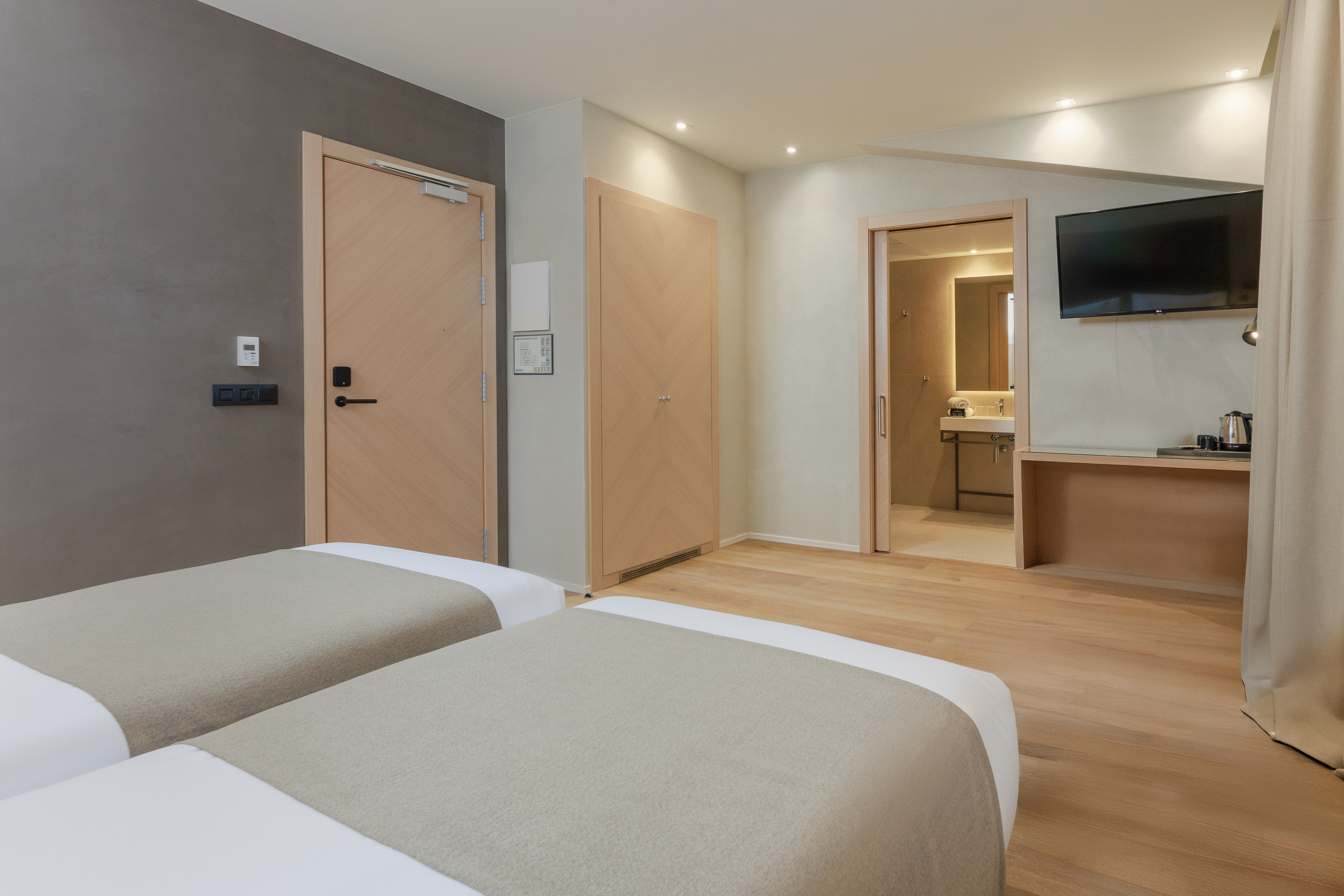 Double or Twin Superior