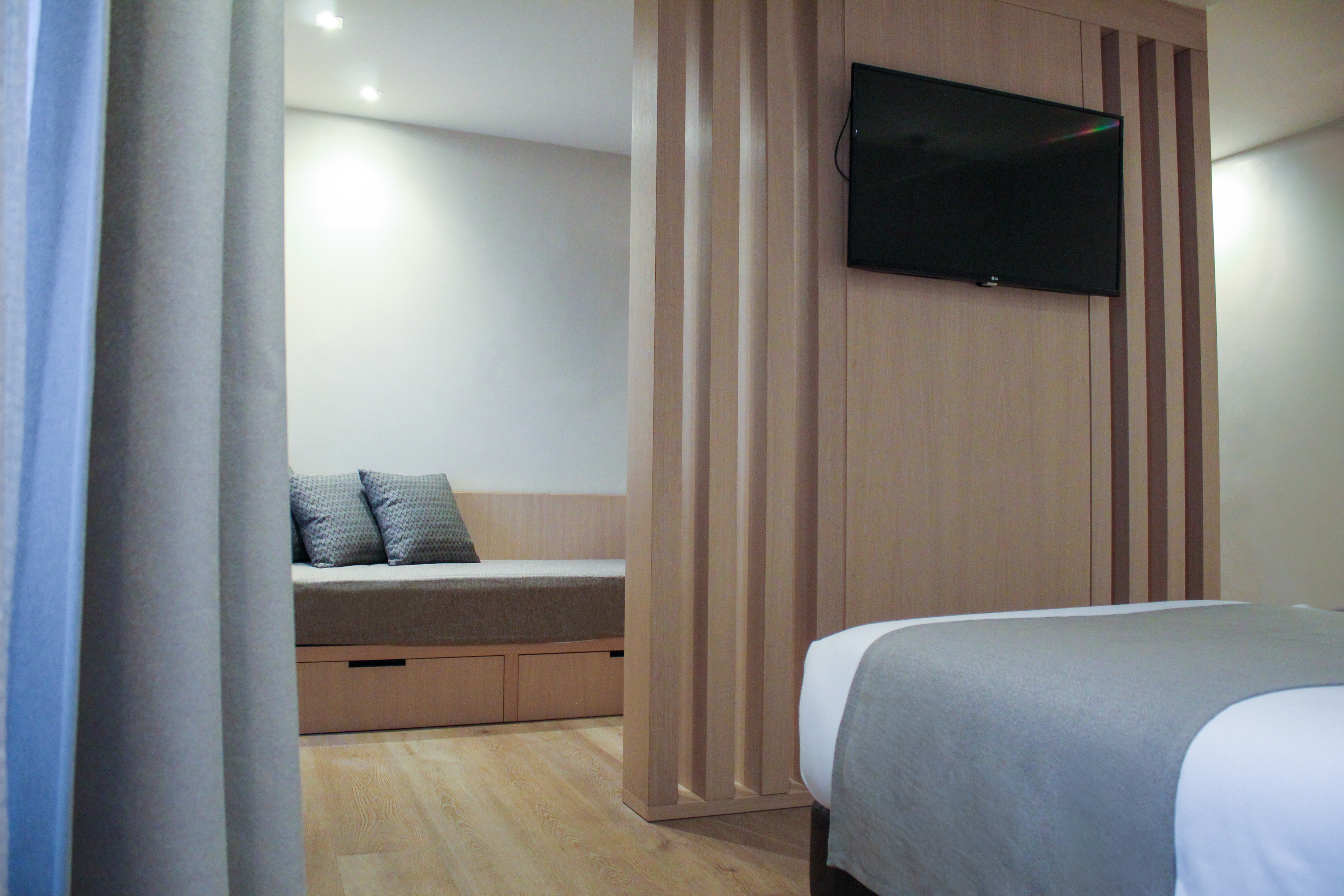 Family Room Deluxe Superior