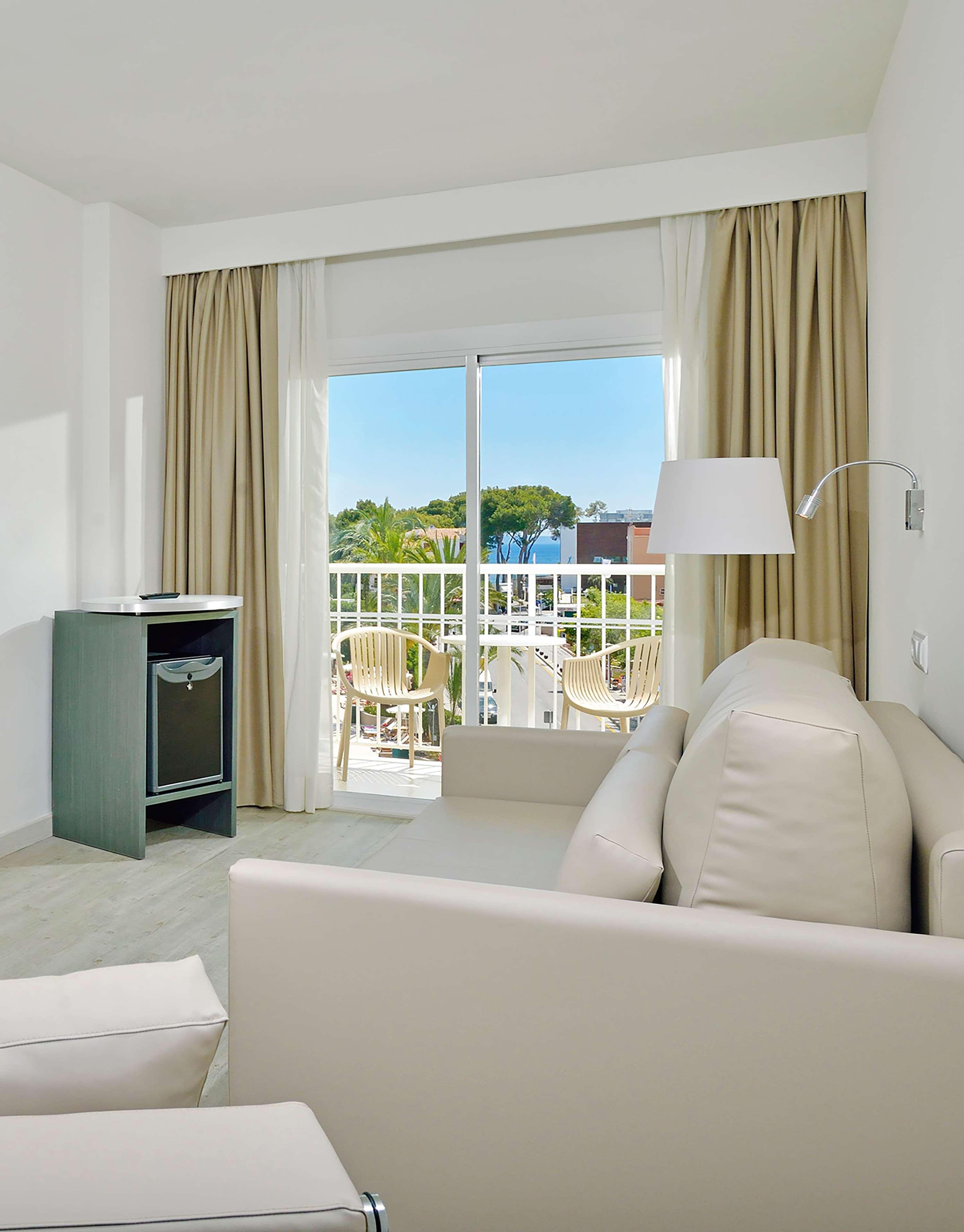 Family Room Standard