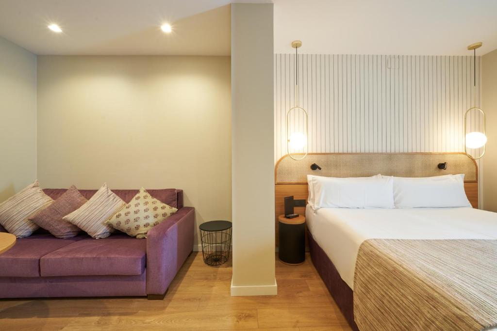 Double Single Executive