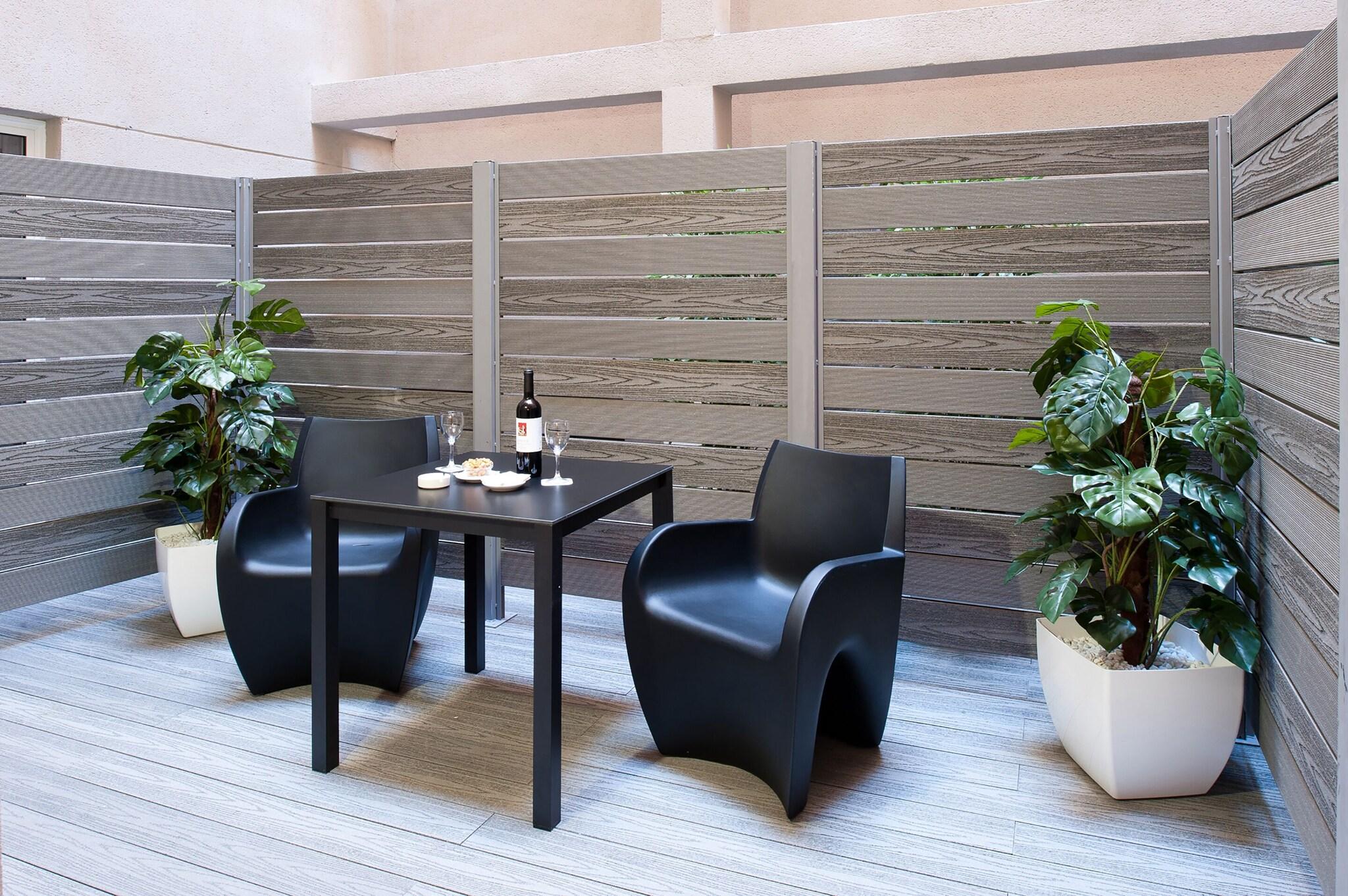 Double Single Queen Size Bed