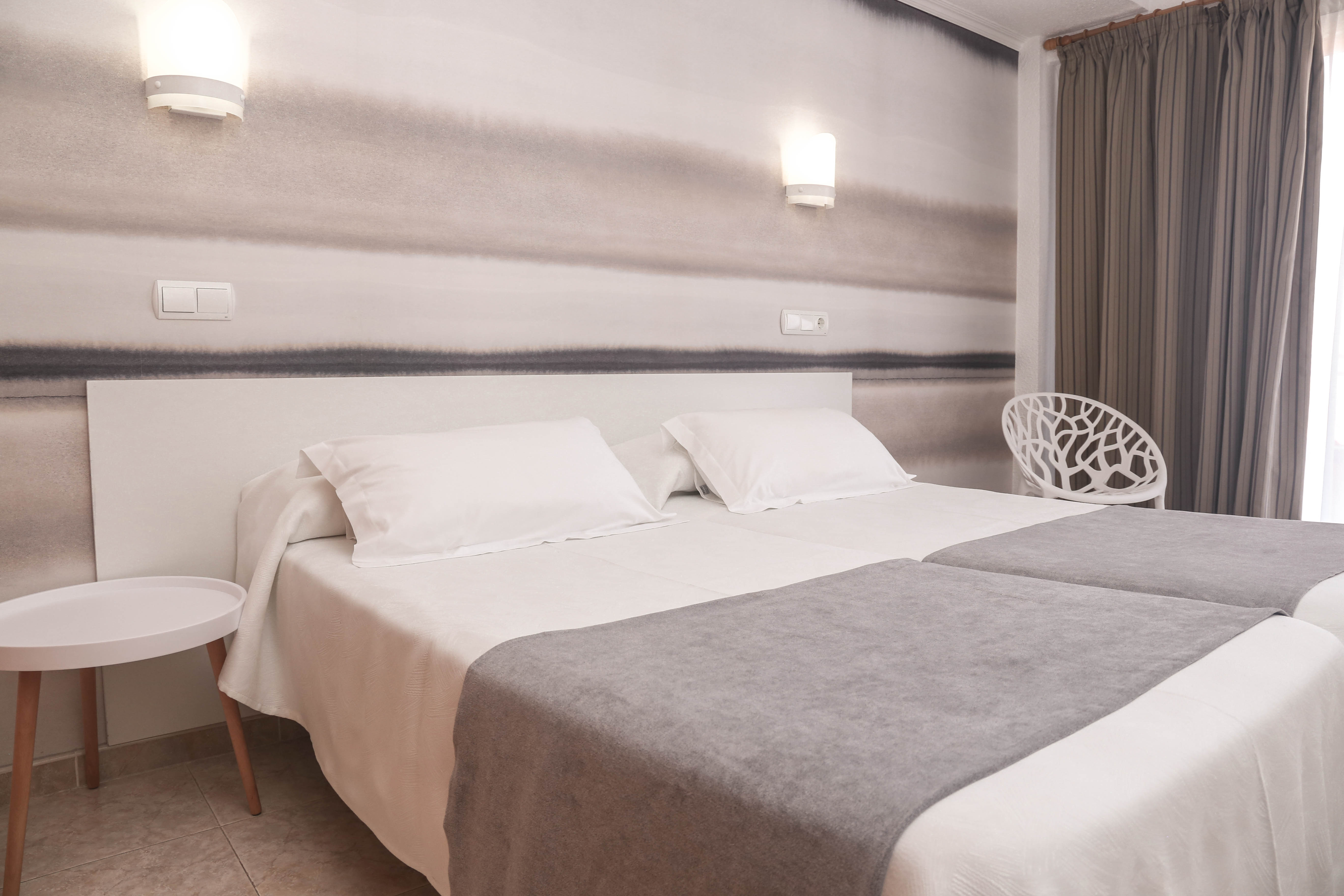 Double or Twin Standard