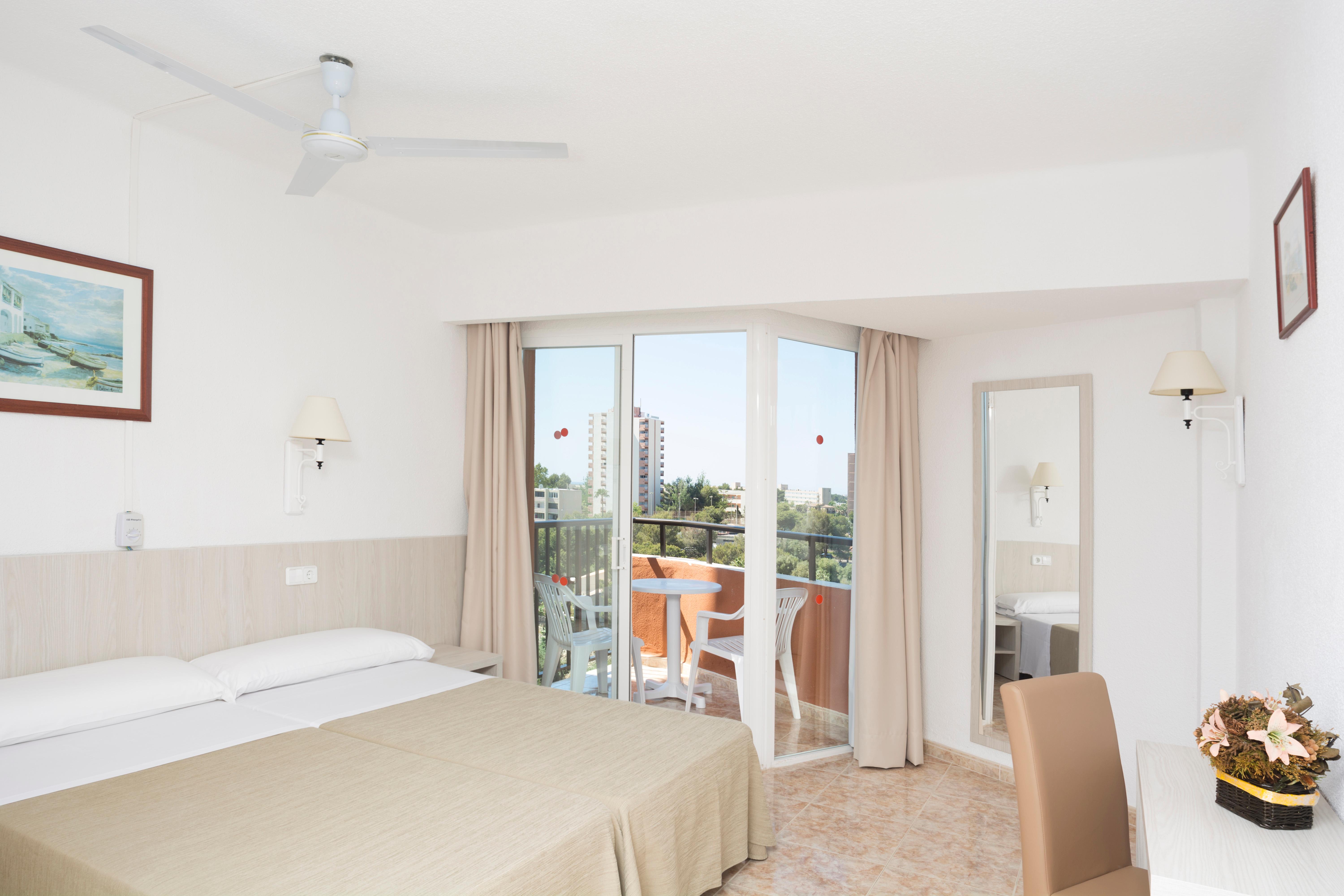 Double or Twin Standard