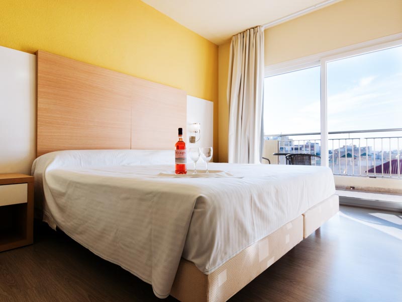 Double or Twin Standard