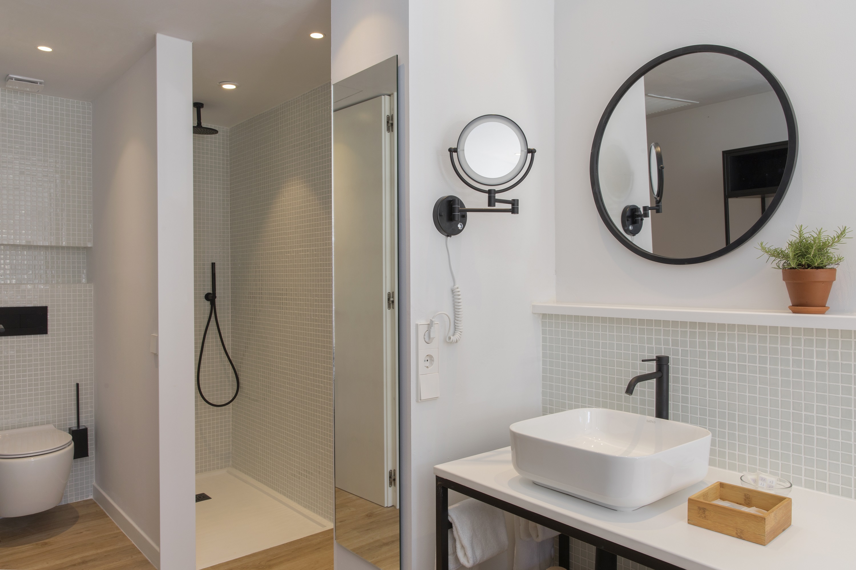 Double or Twin Standard