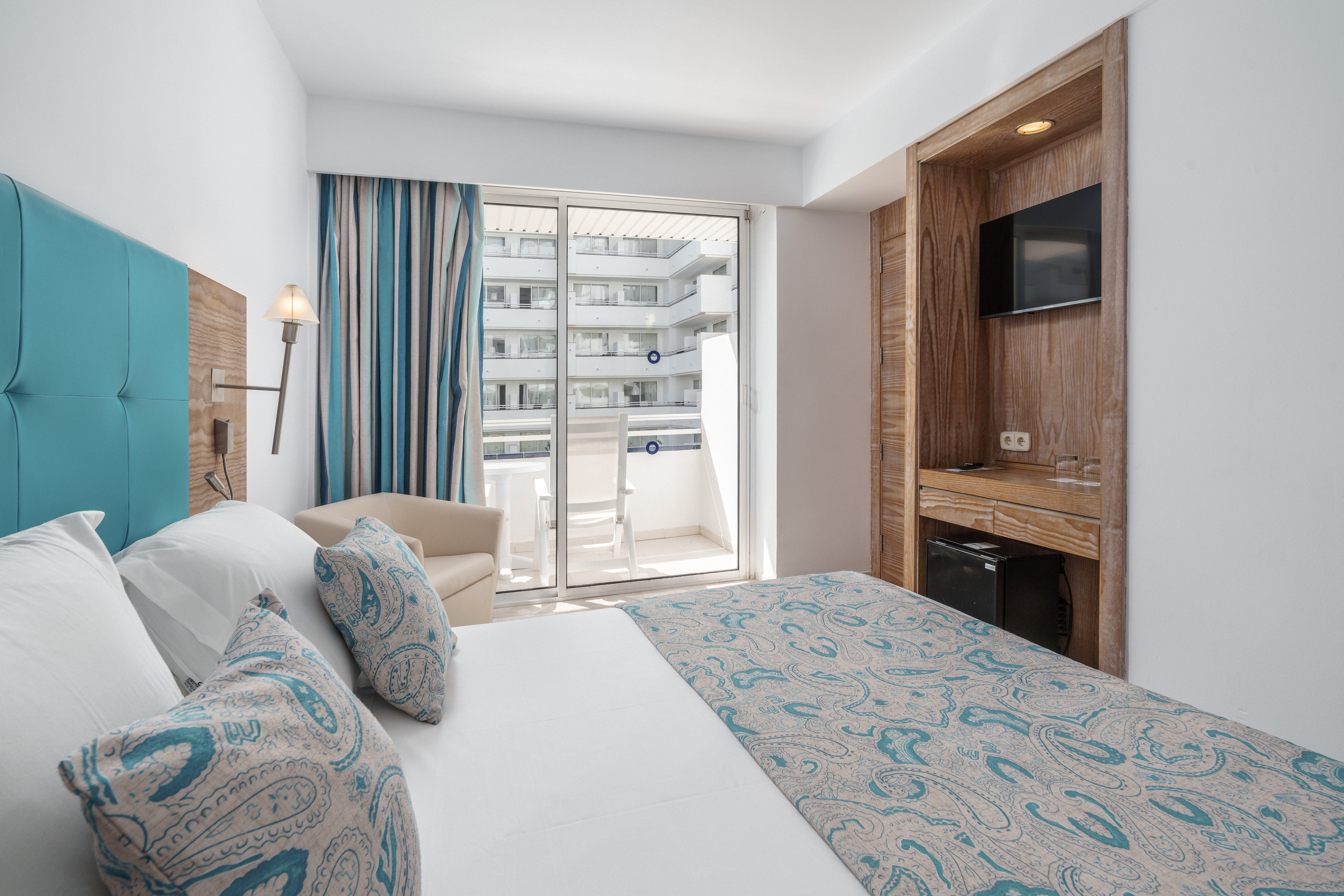 Double Single with Balcony