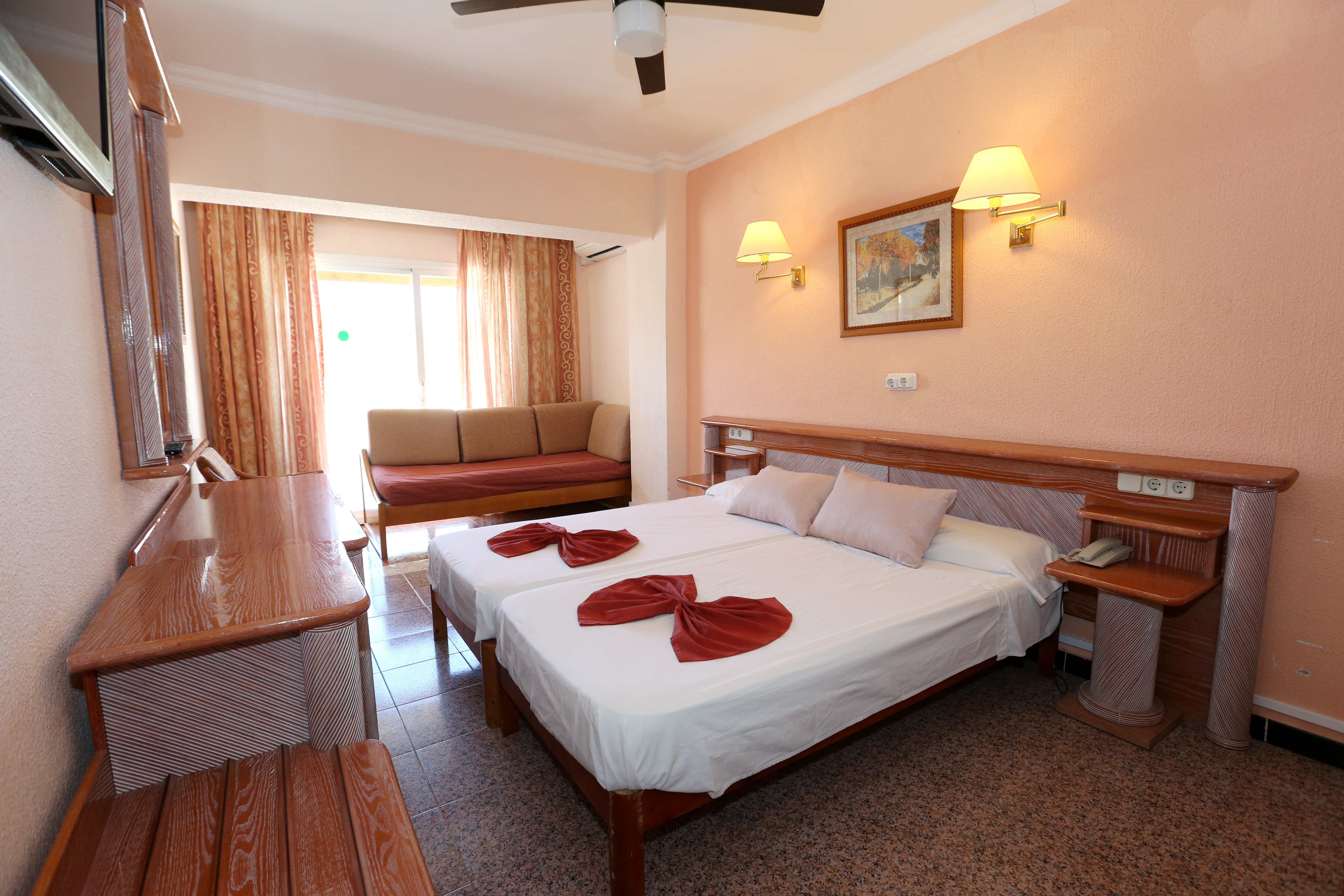 Double or Twin Capacity 3