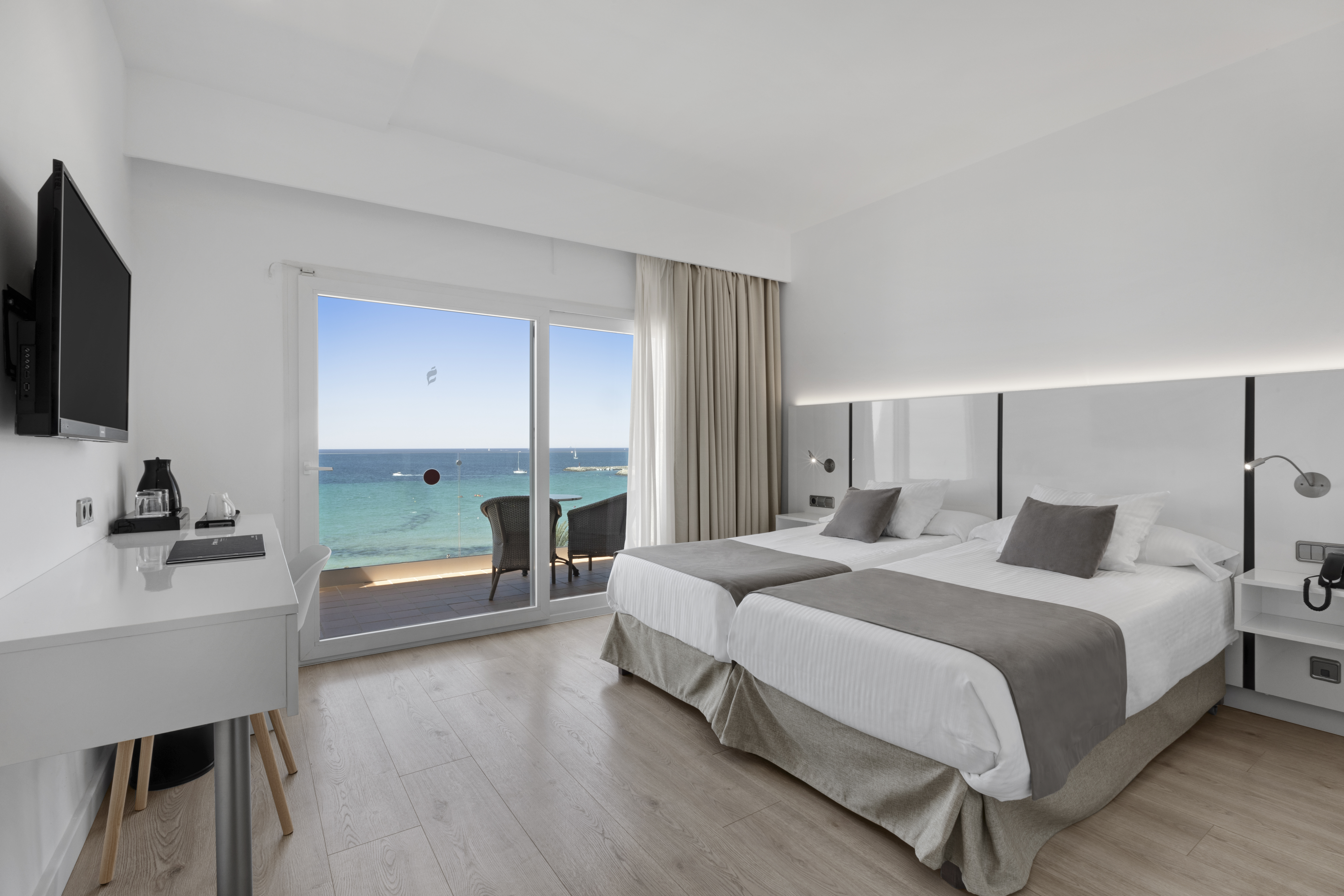 Triple Superior Sea View