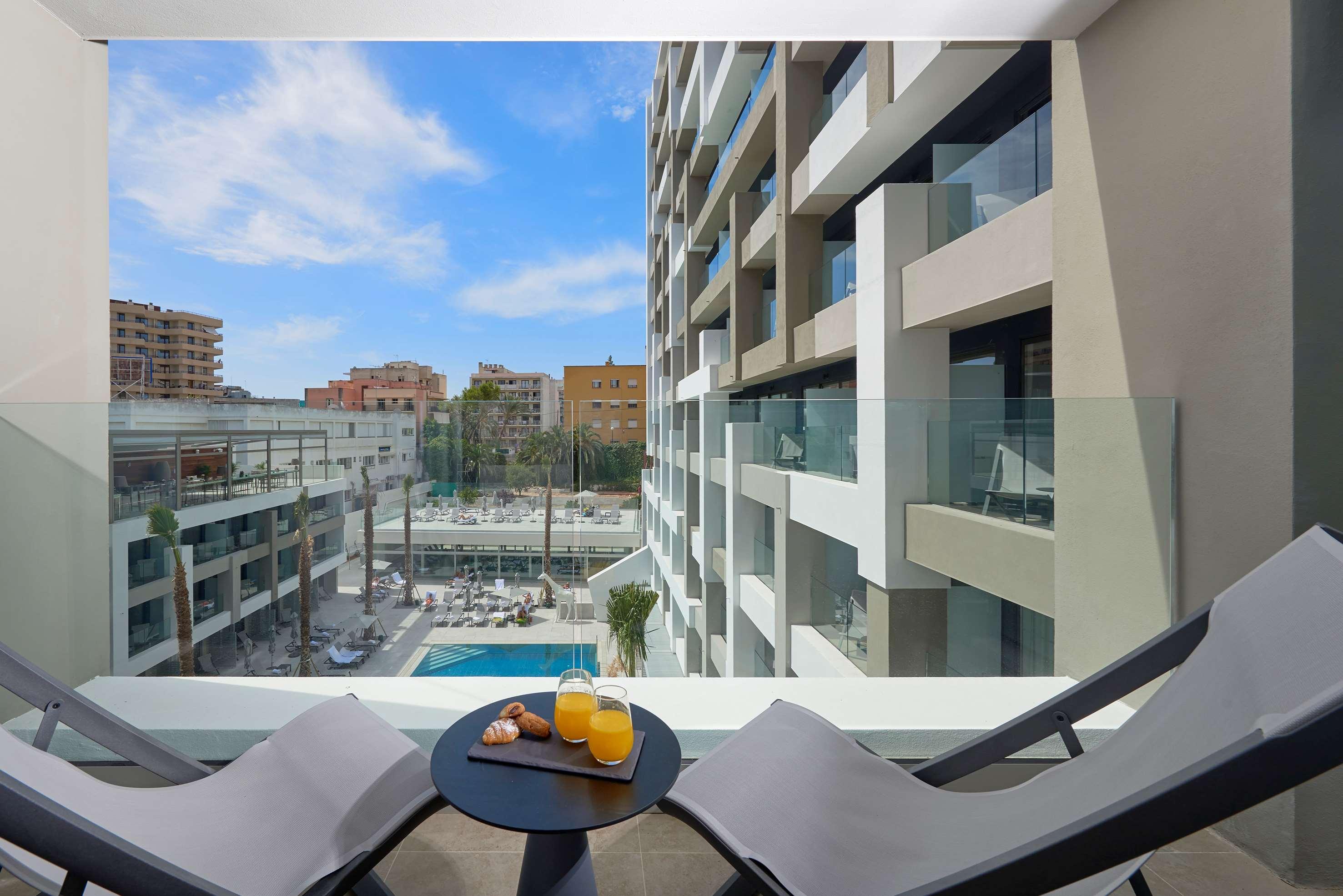 Room Premium City View