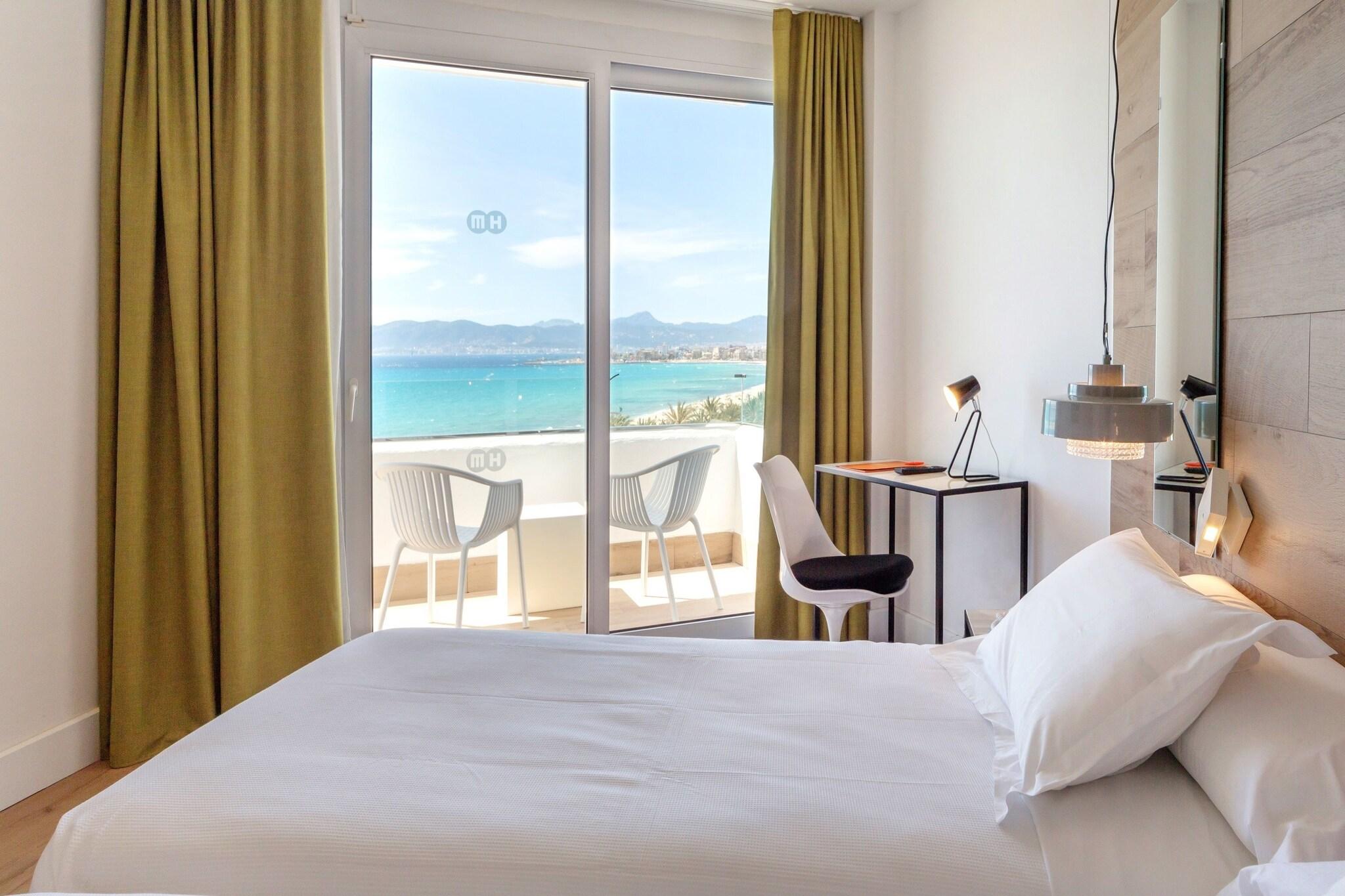 Twin Sea View with Balcony