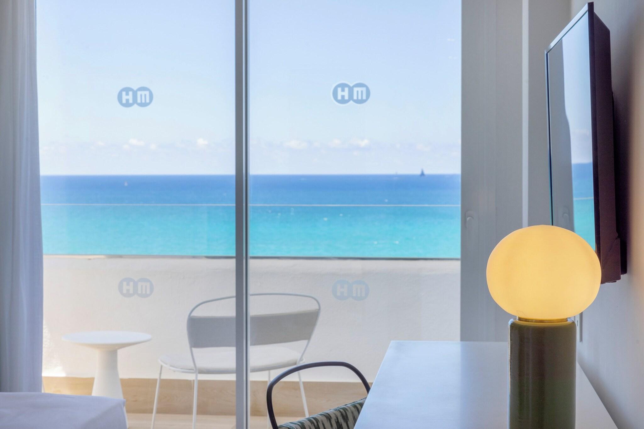 Twin Sea View with Balcony