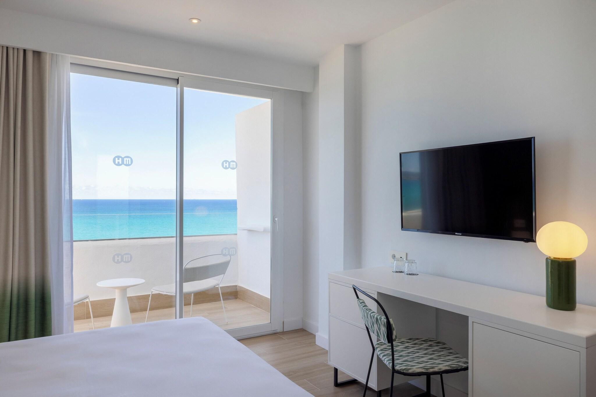 Twin Sea View with Balcony