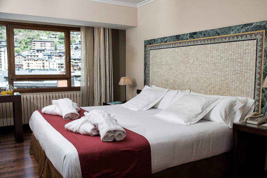 Triple Deluxe City View