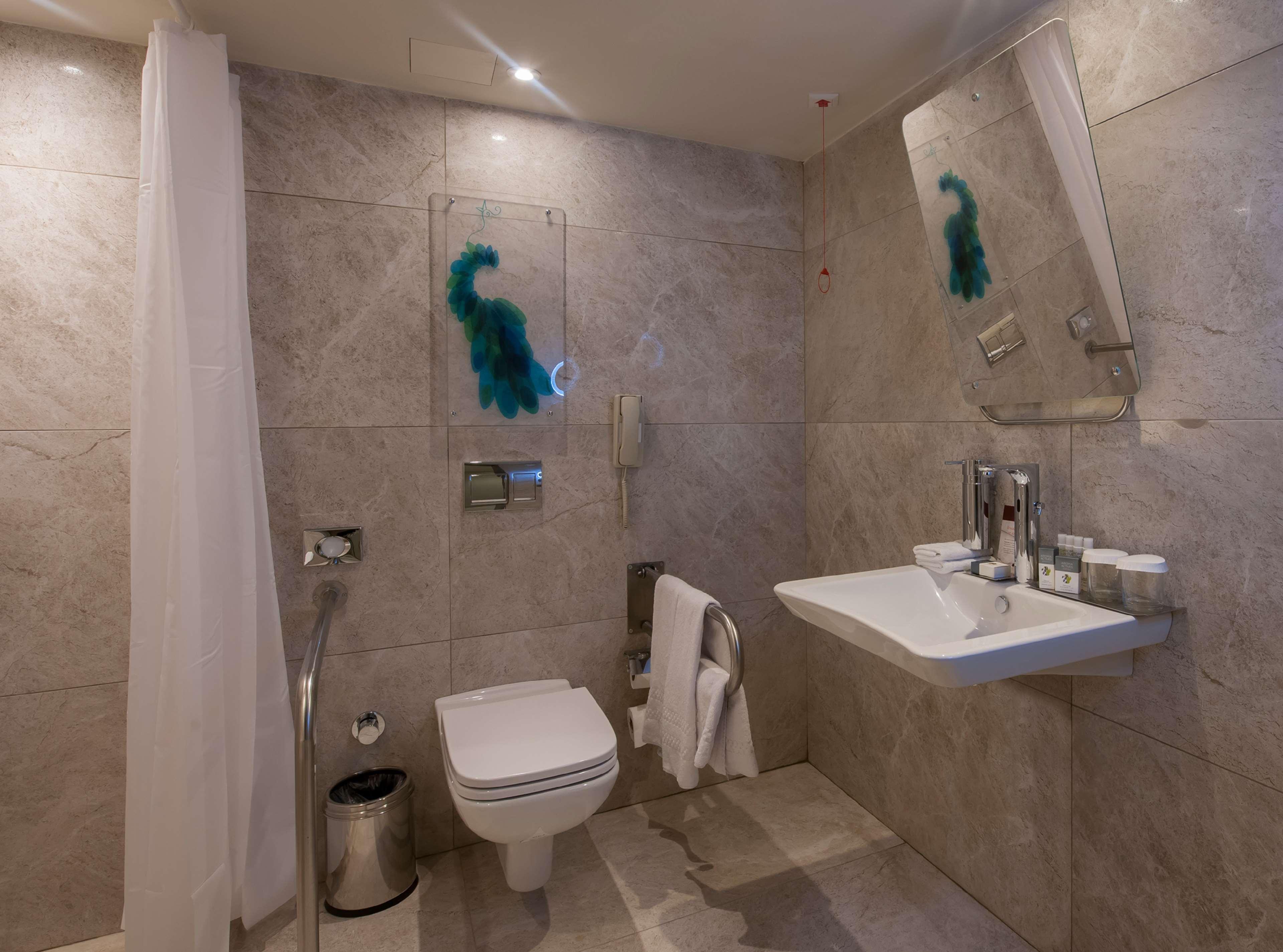 Double Accessible-queen Size Bed