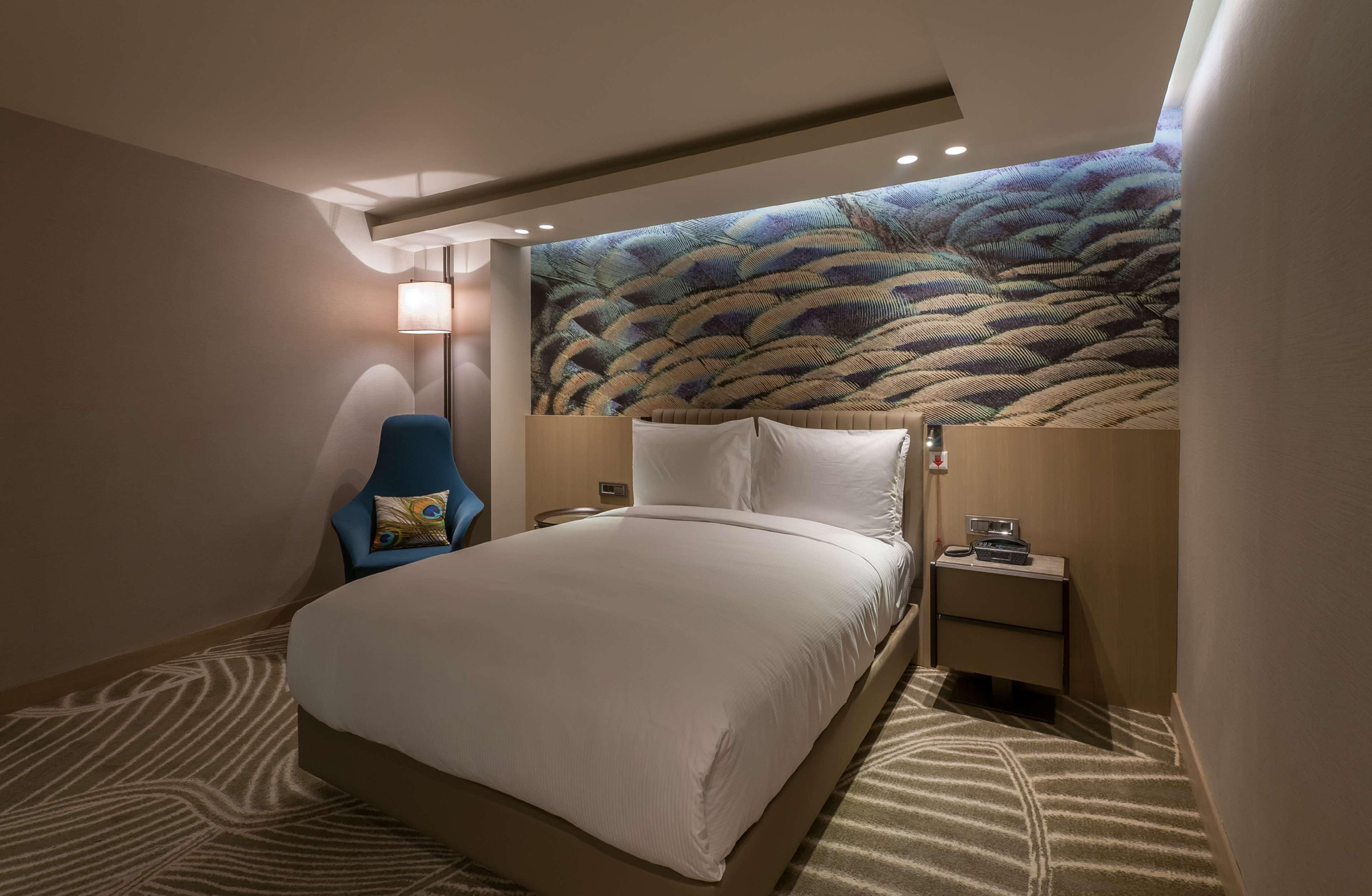 Double Accessible-queen Size Bed