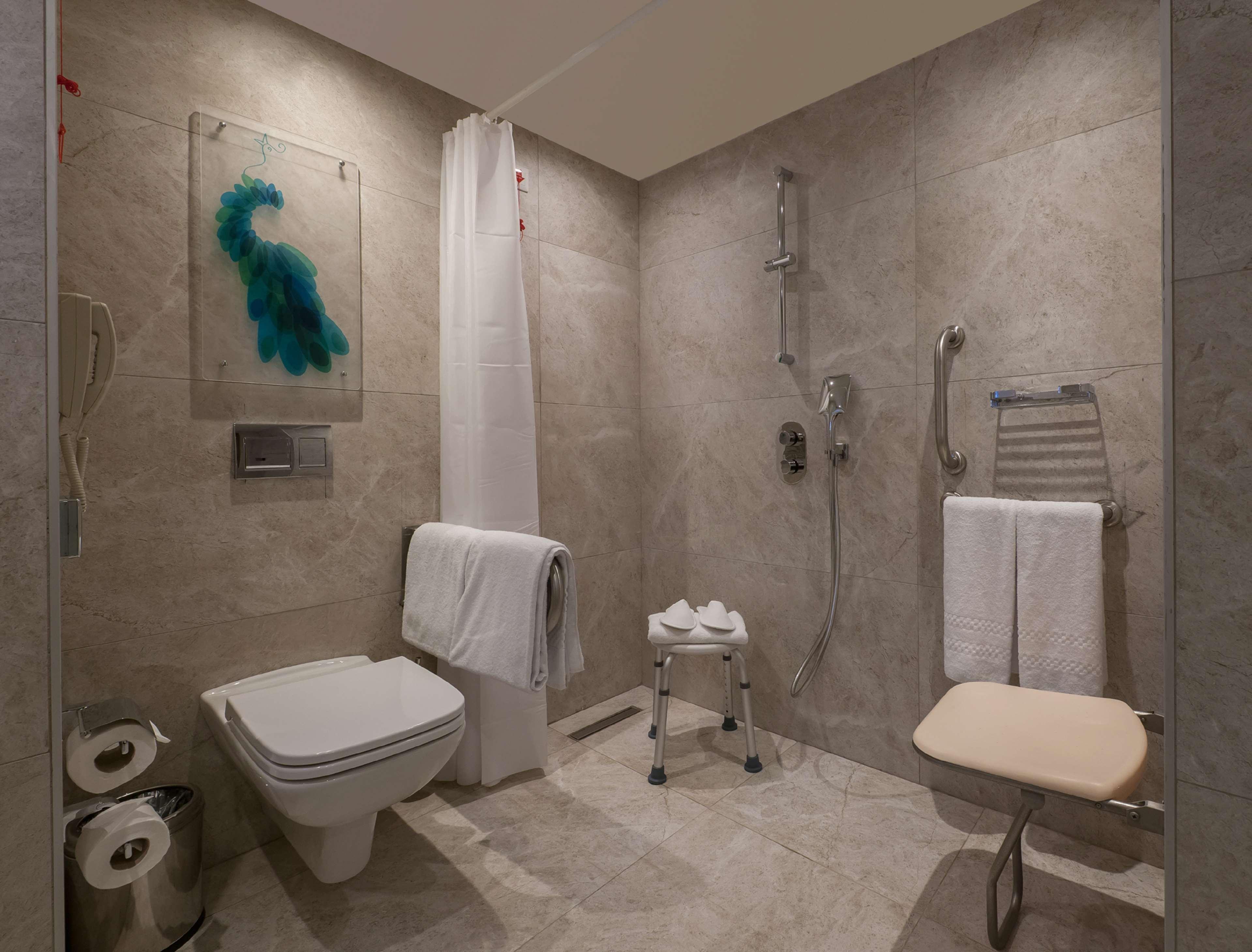 Double Accessible-queen Size Bed