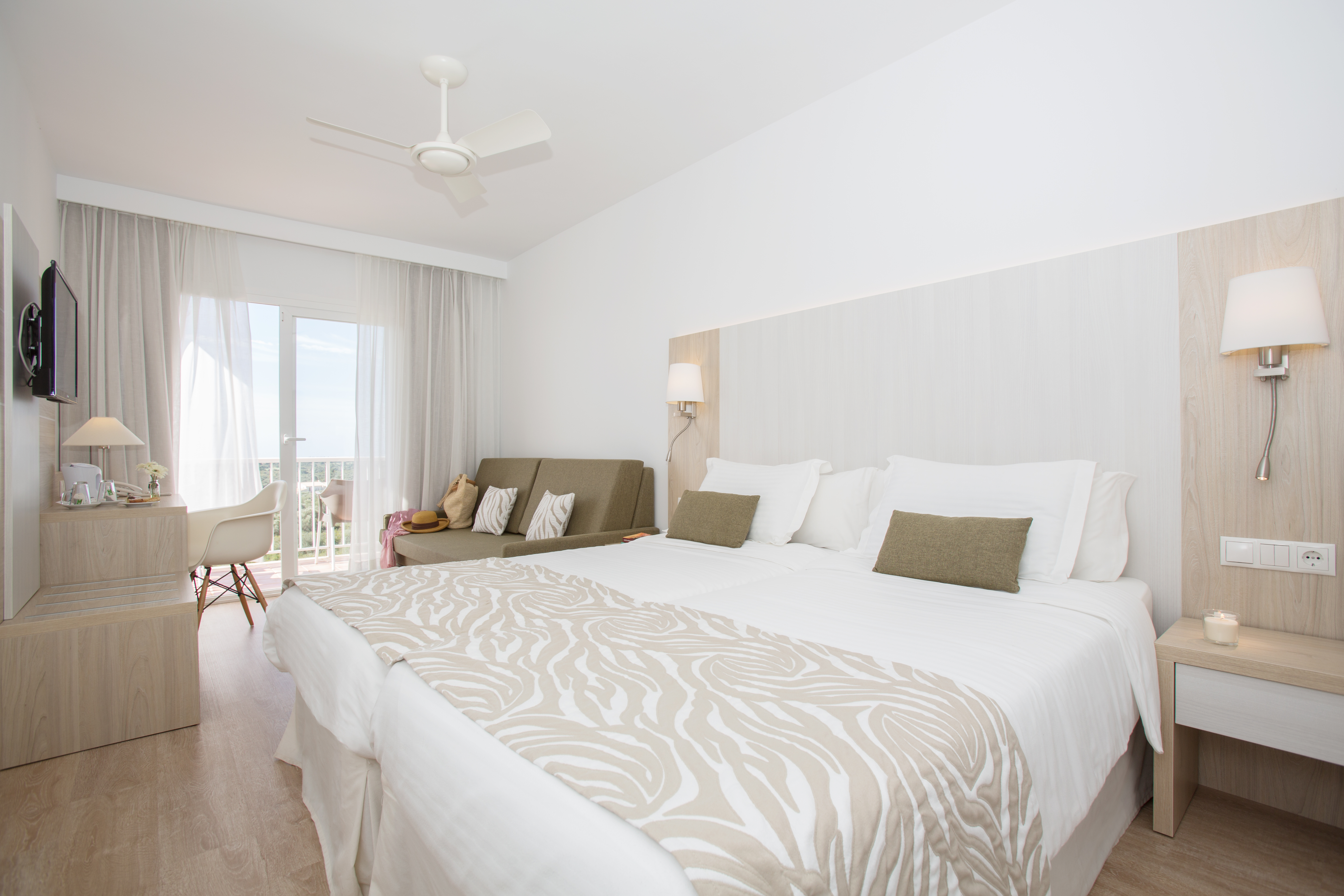 Double or Twin Standard