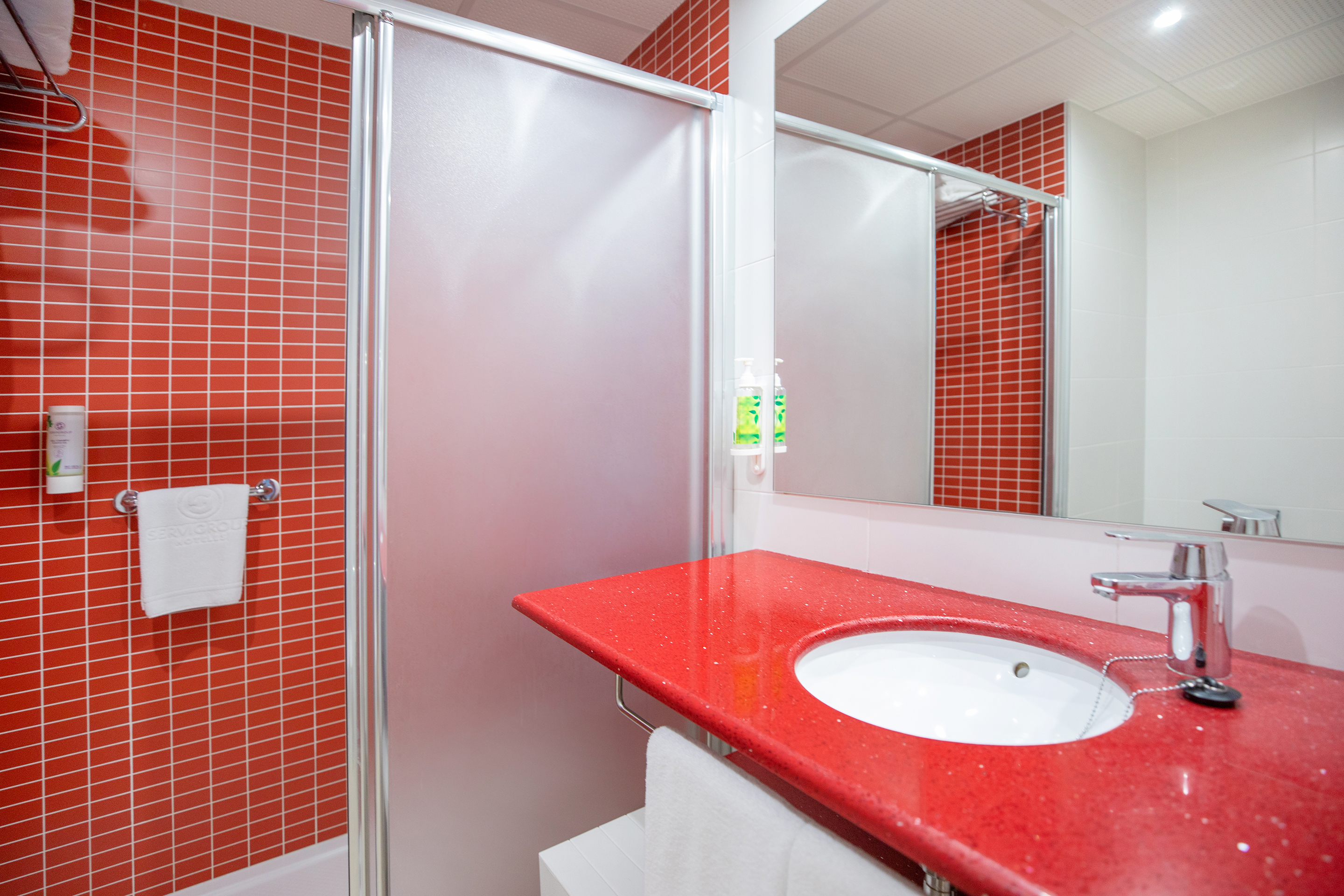 Double Single Pool View