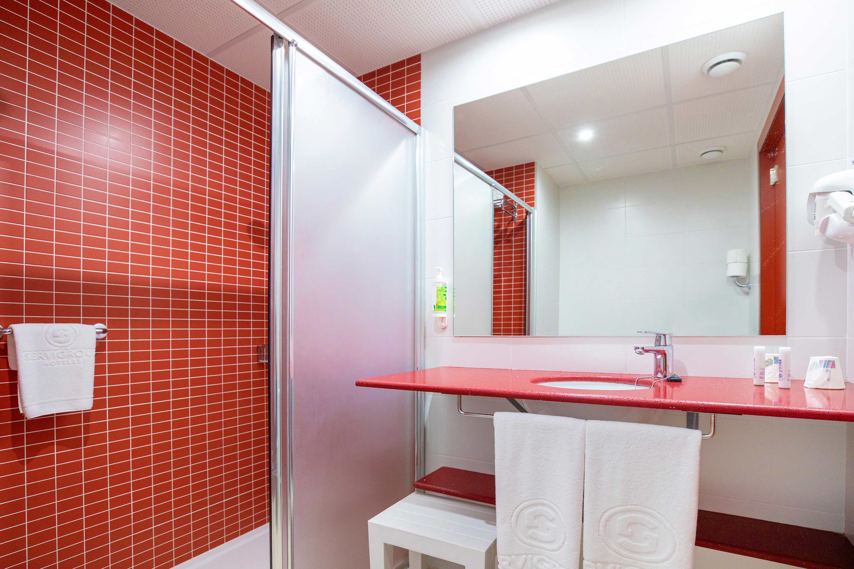 Double Single Pool View