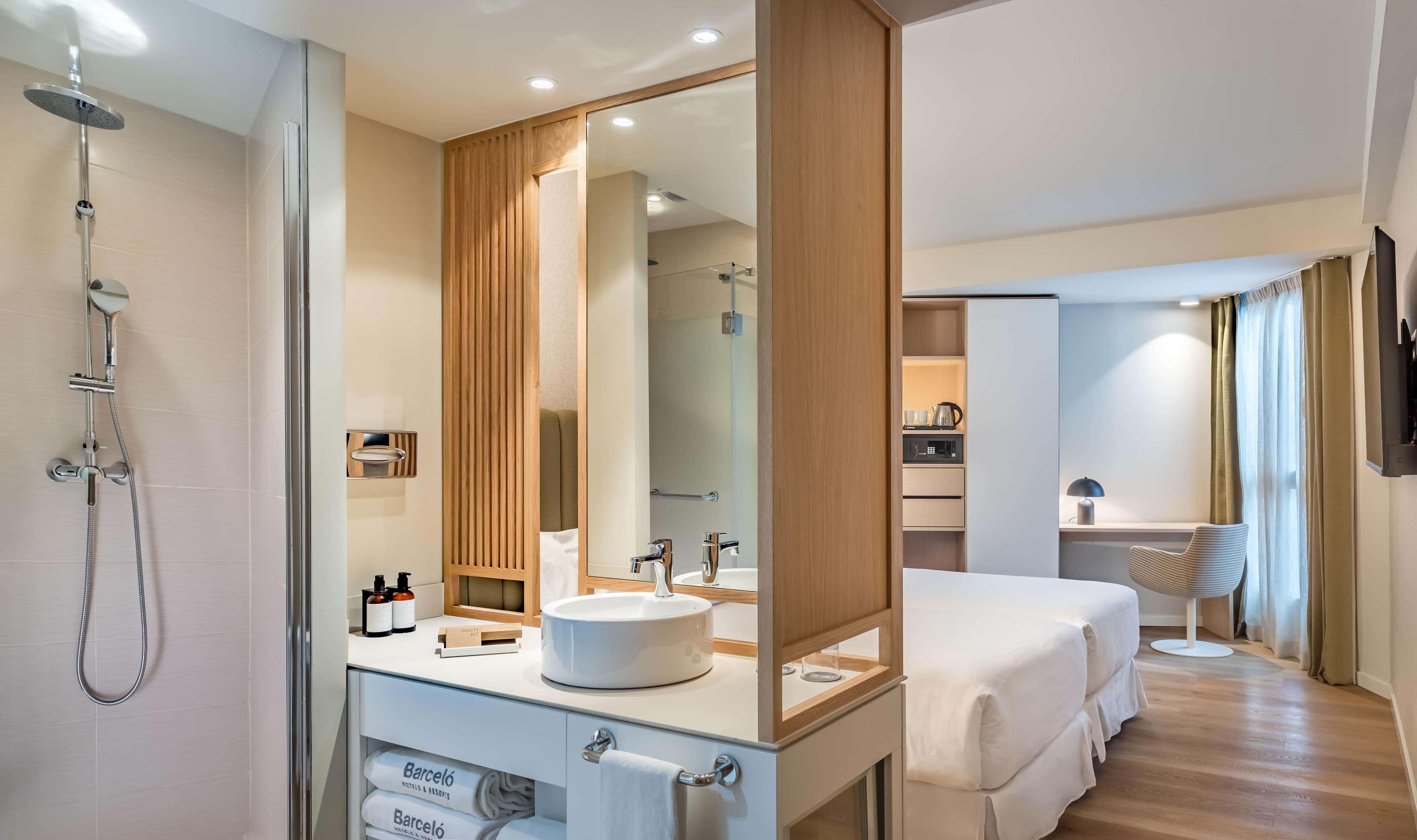 Family Room Connecting Room