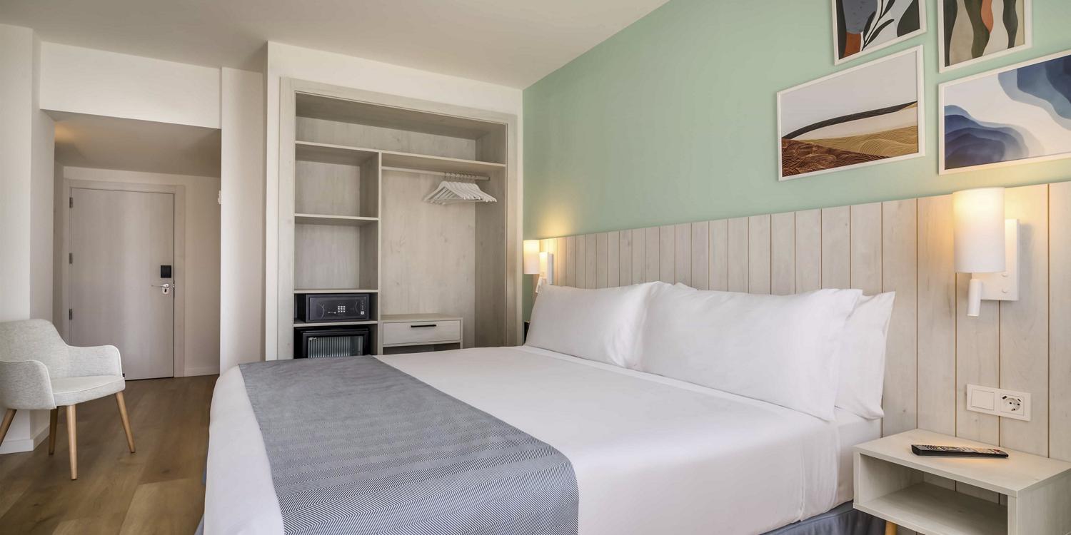 Room Superior Side Sea View