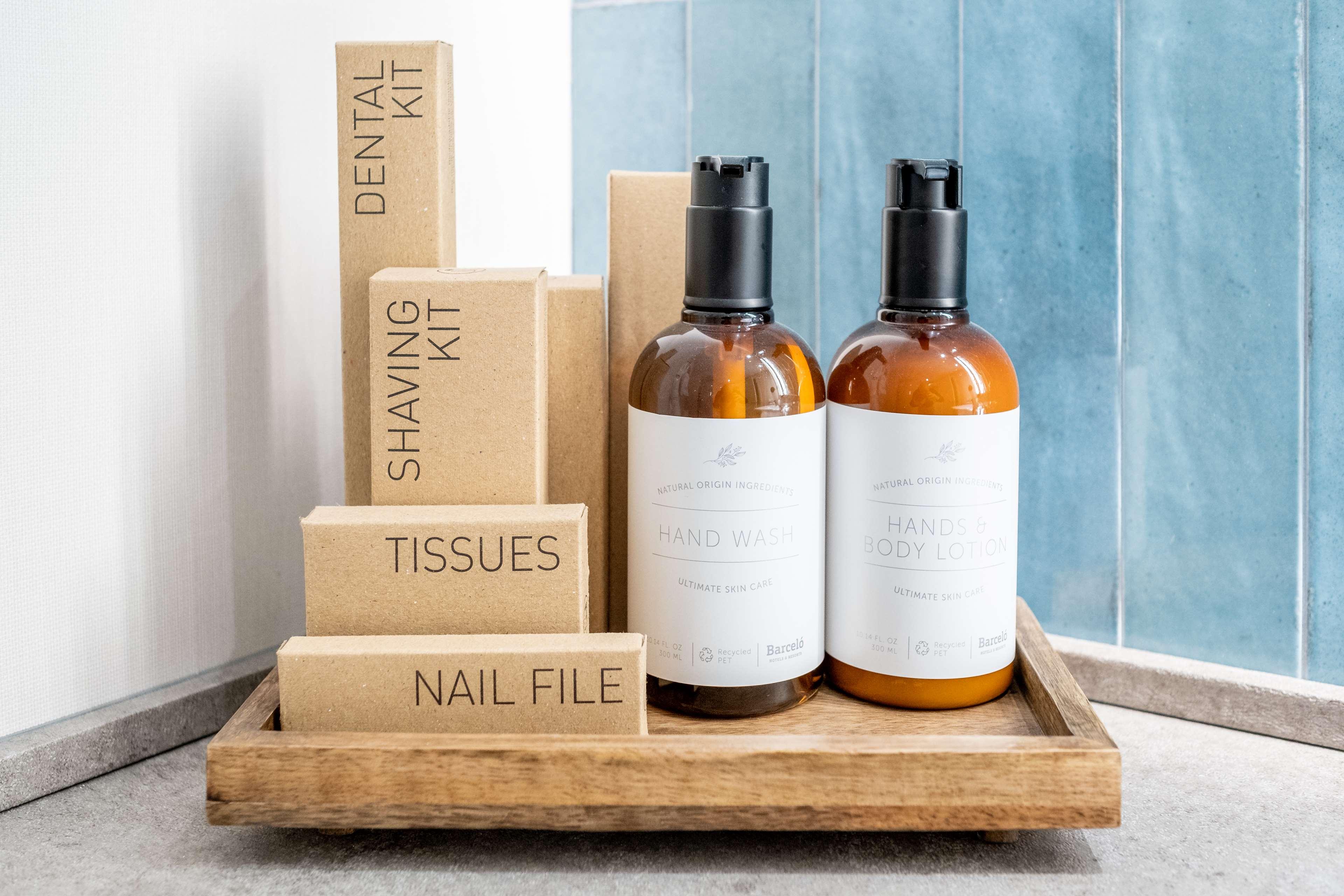 Room Connecting Room