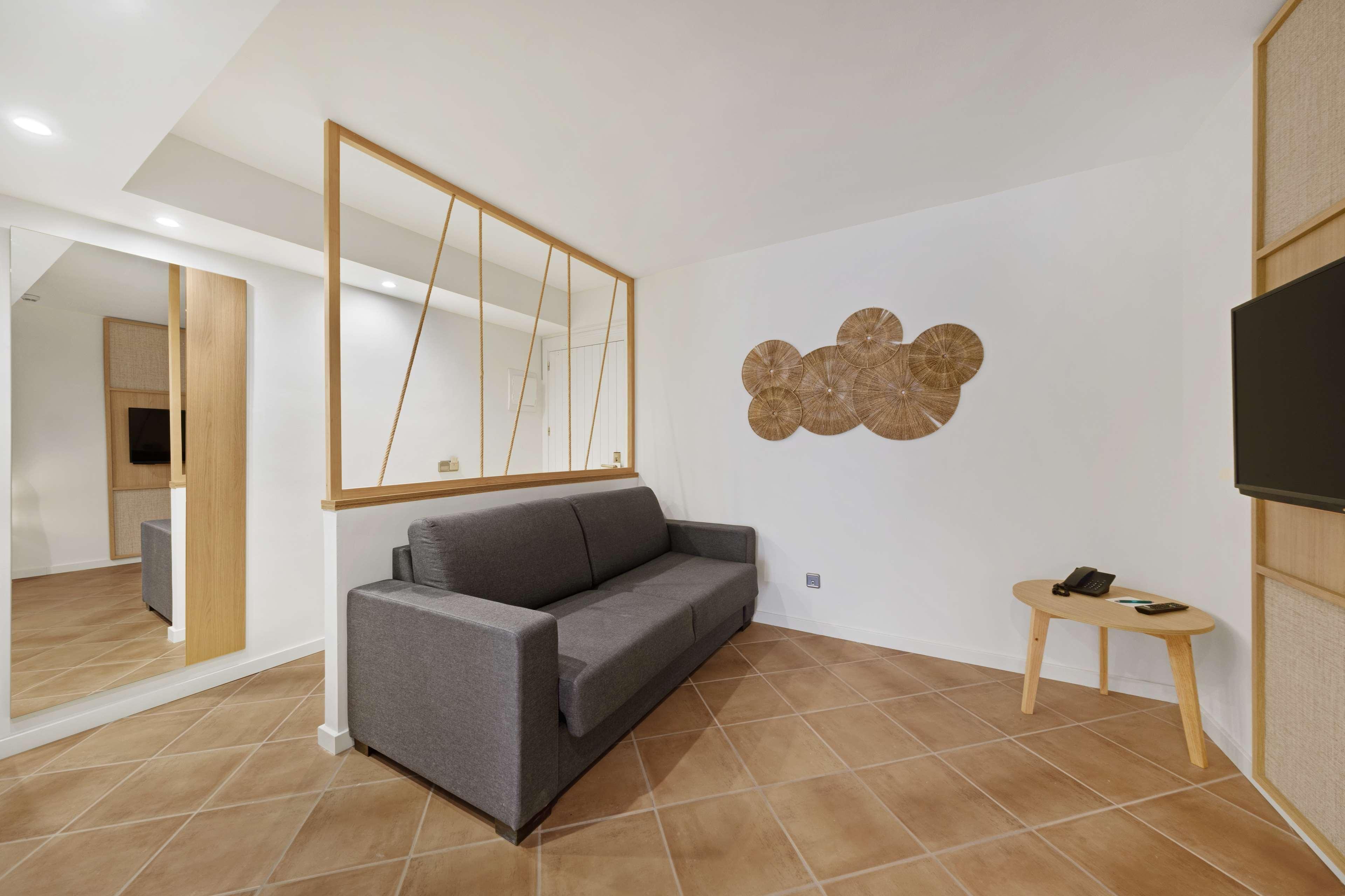 Family Room Standard