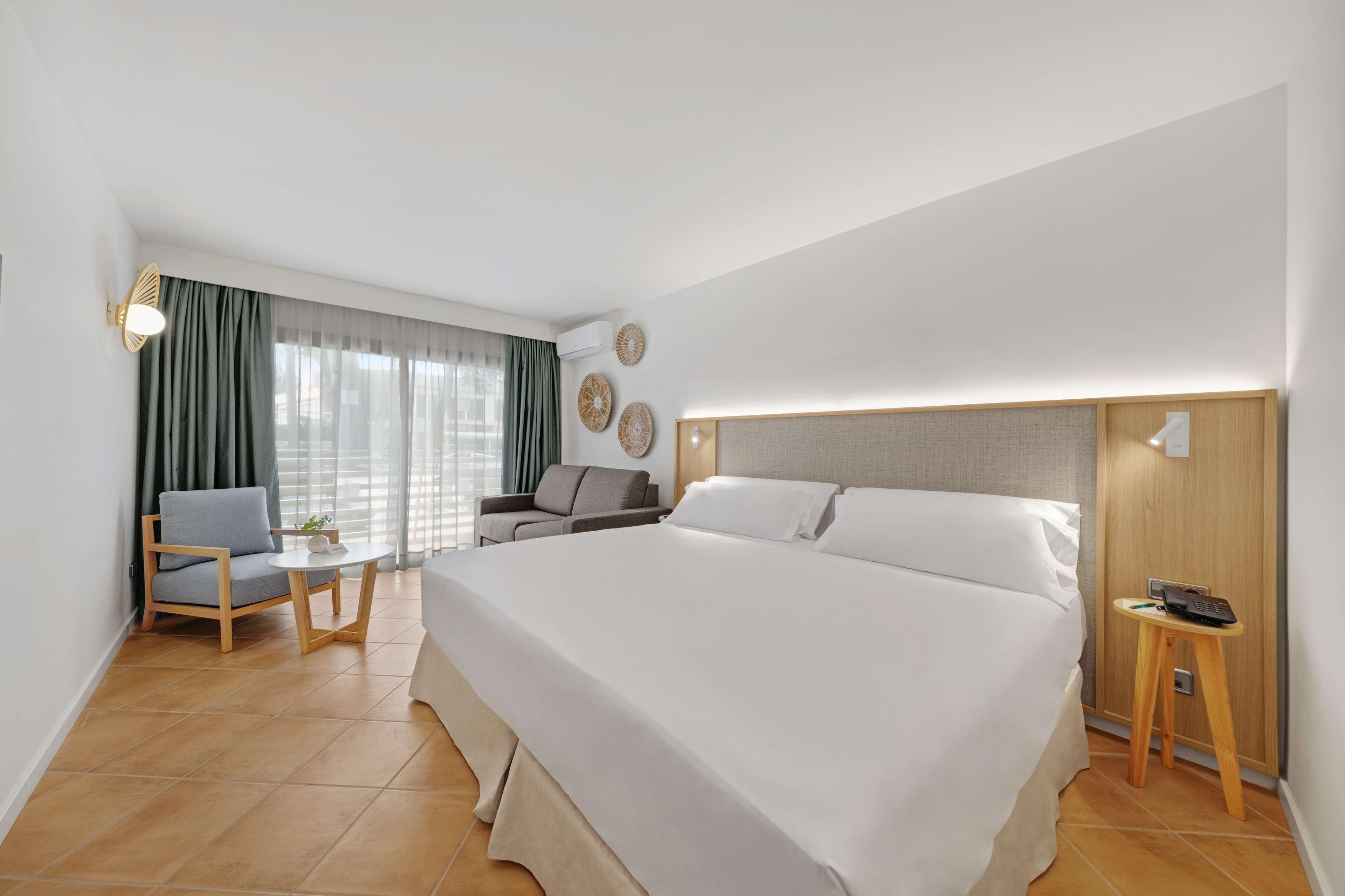 Room Superior Side Sea View