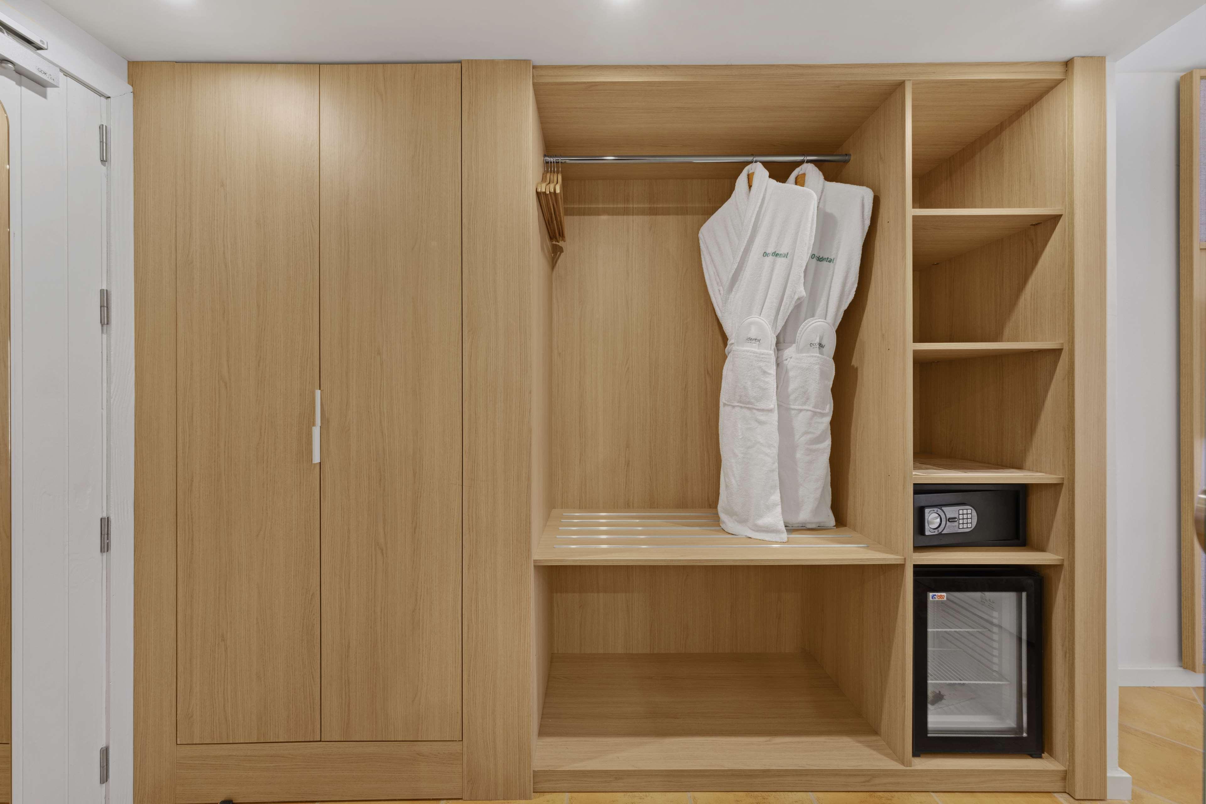 Room Superior Side Sea View