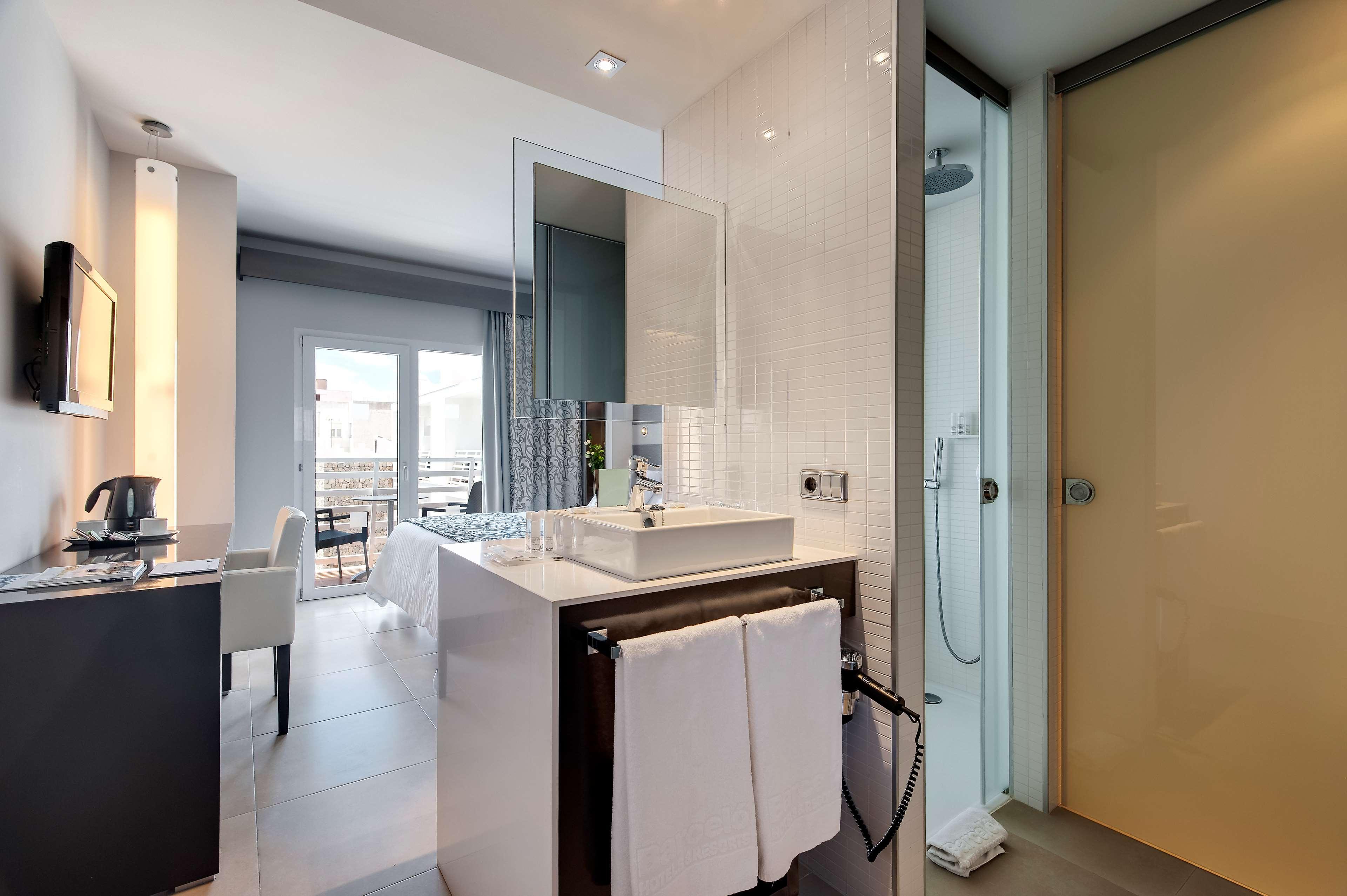 Double or Twin Superior Sea View