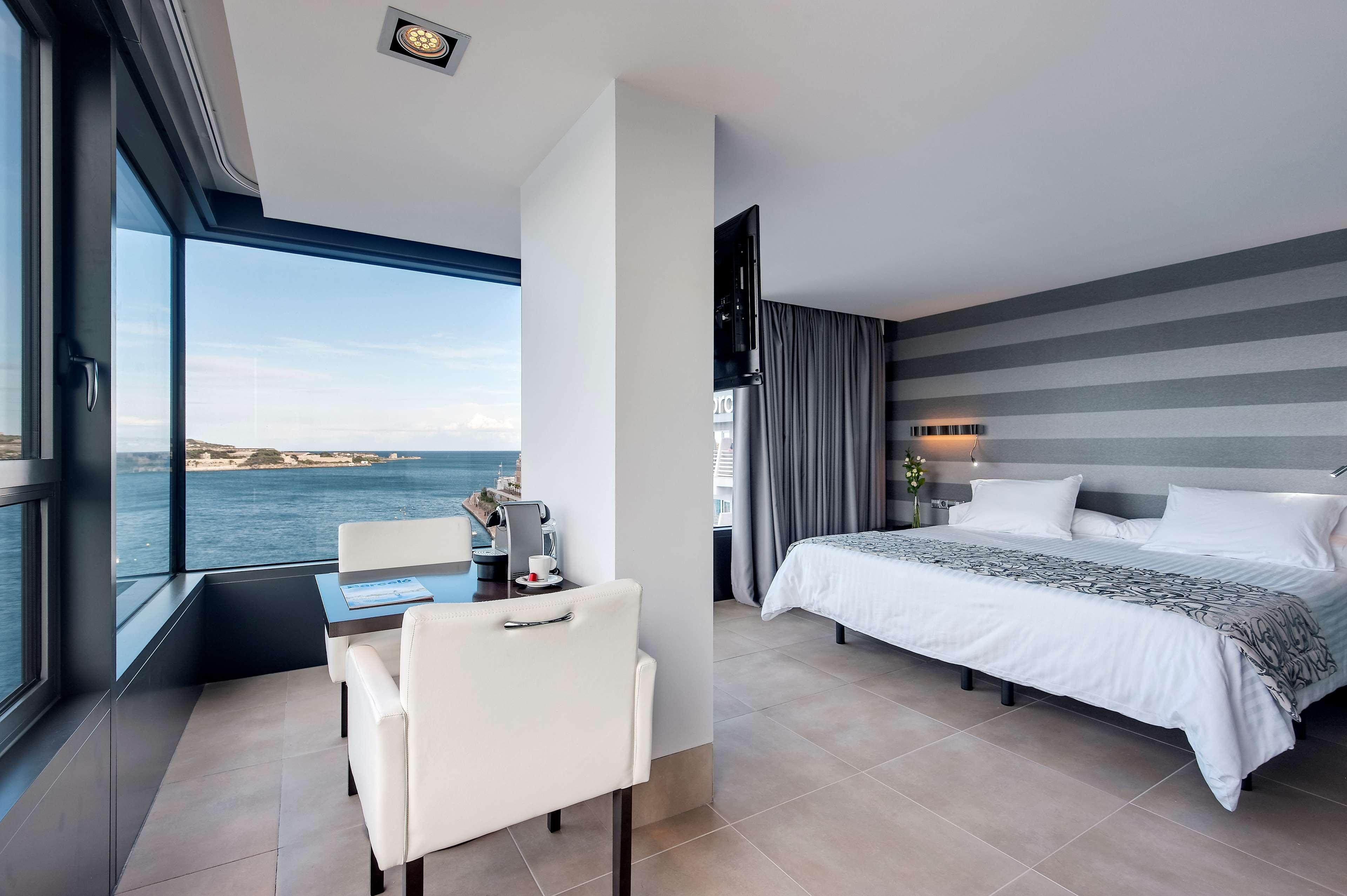 Double or Twin Deluxe