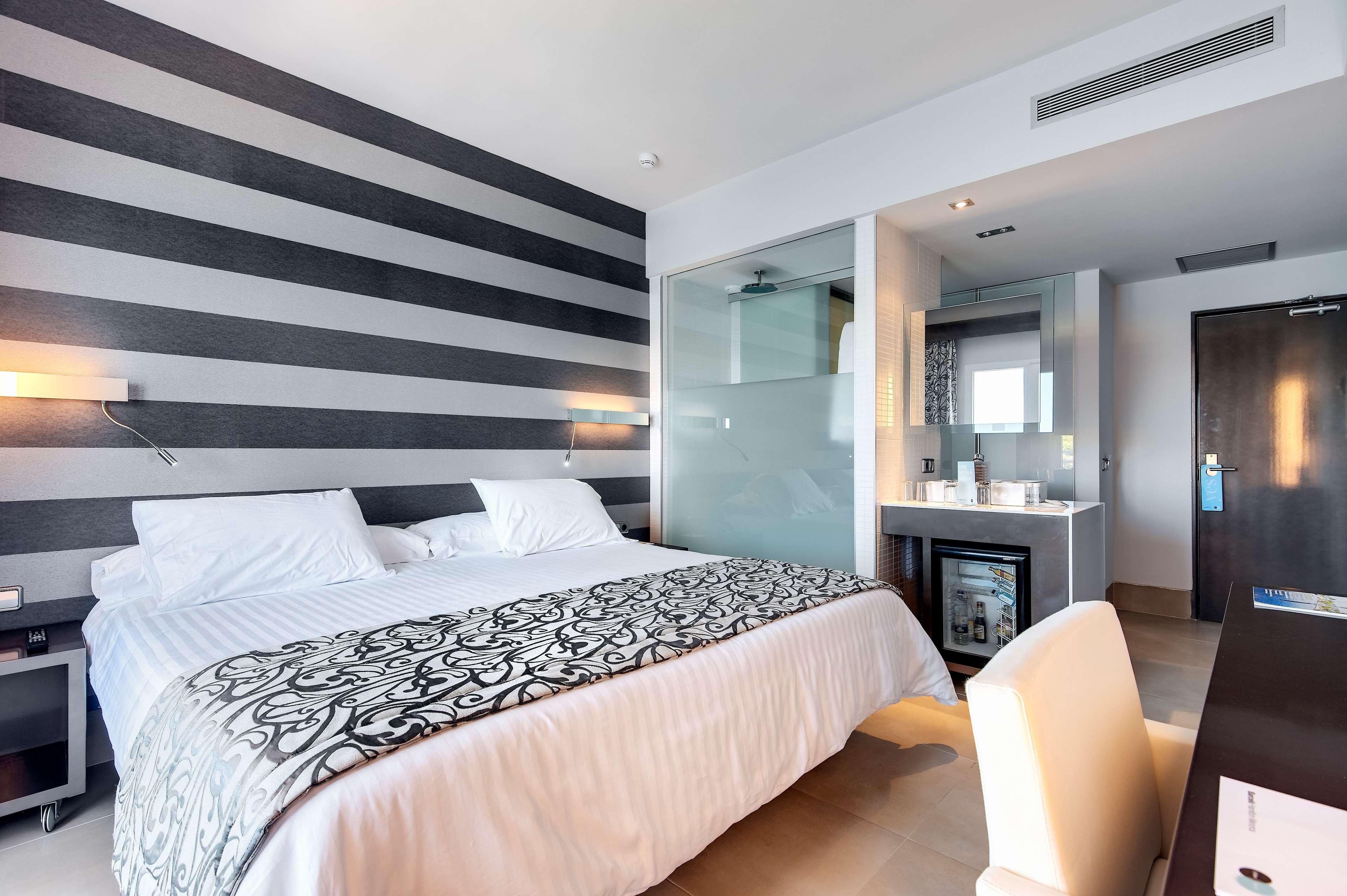 Double or Twin Superior Sea View