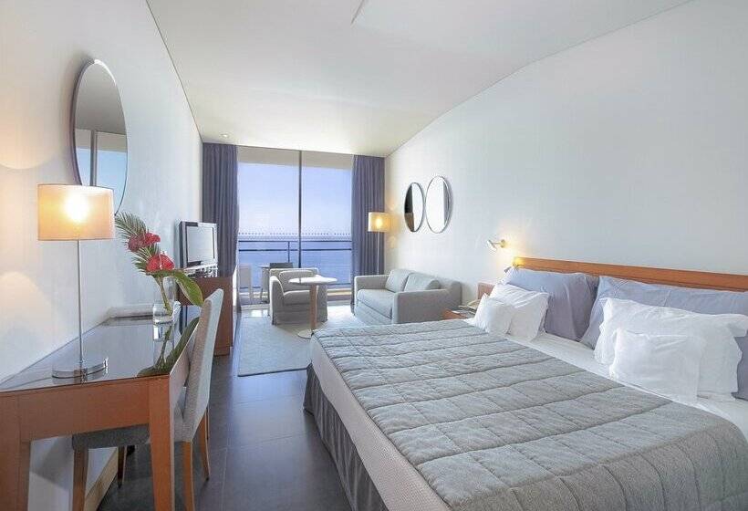 Double Superior Ocean Front