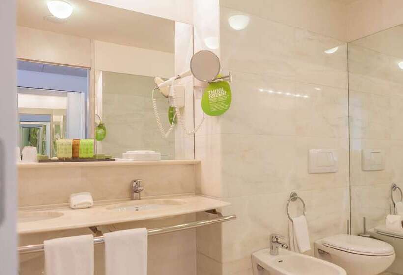 Double Superior Ocean Front