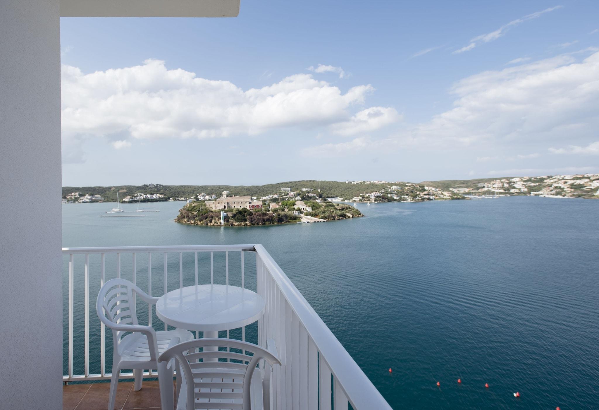 Double Single Partial Sea View