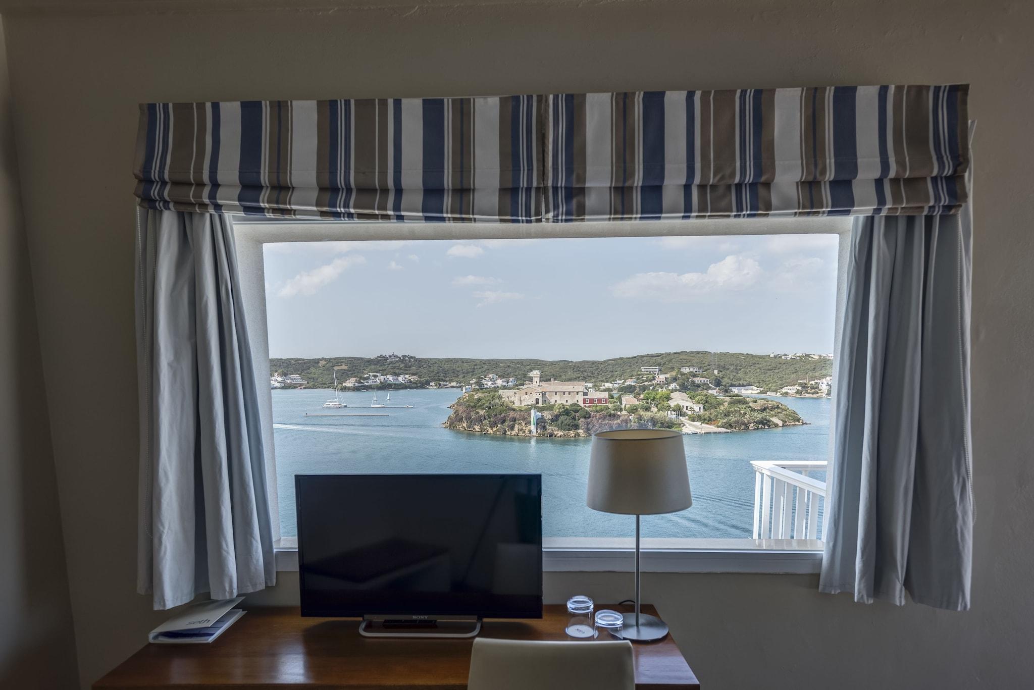 Double Single Partial Sea View