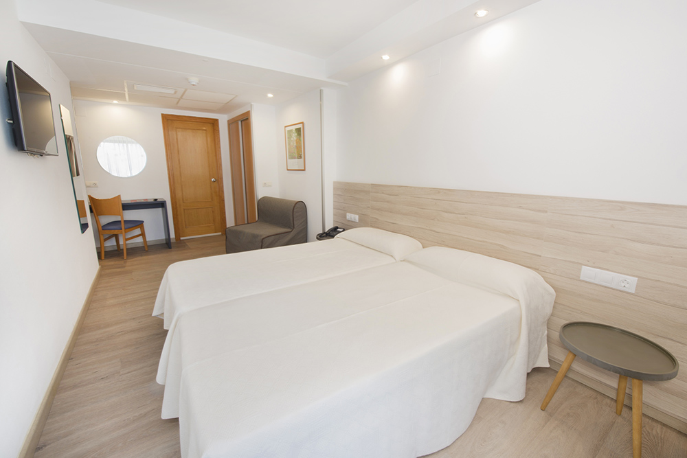 Double or Twin Standard