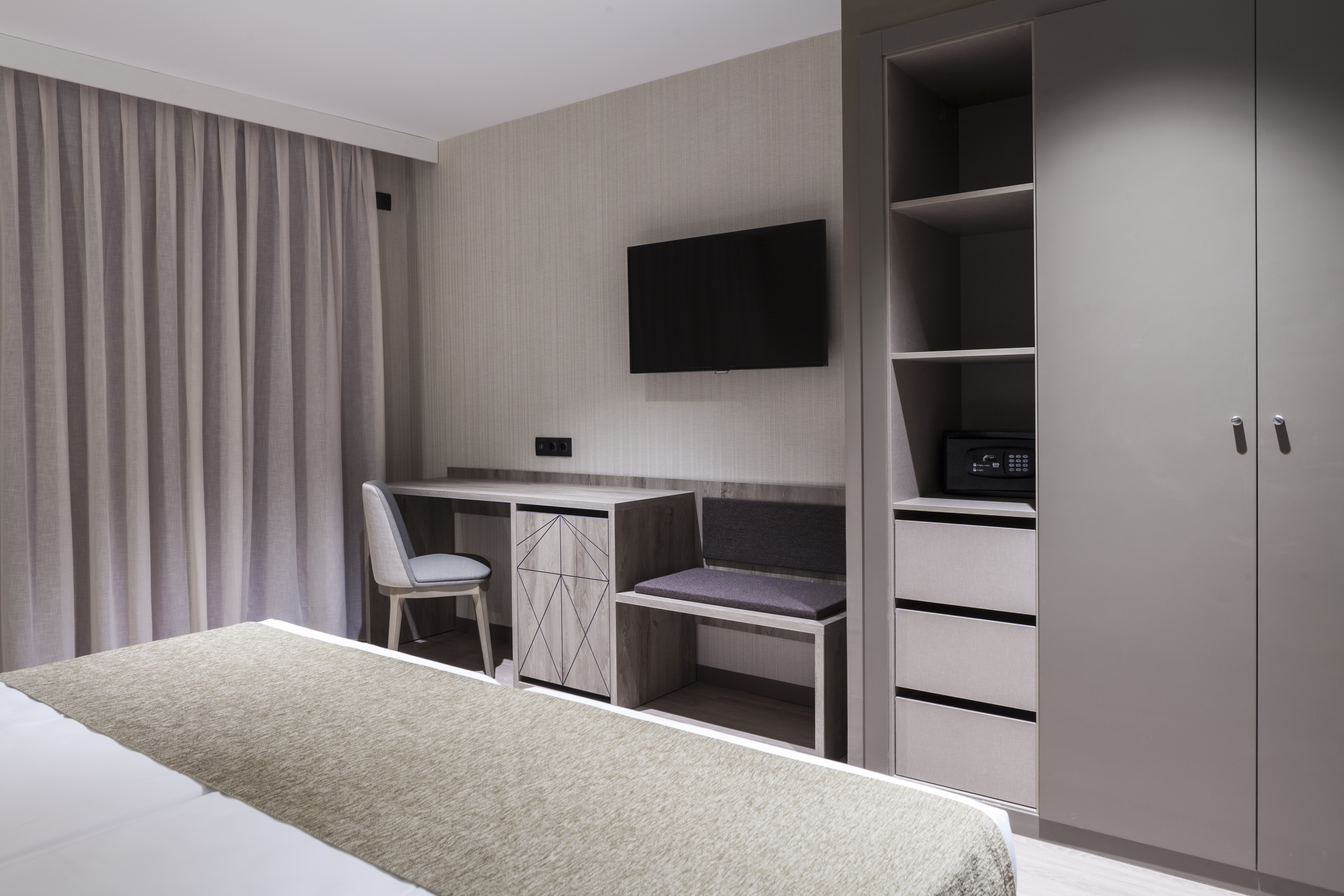 Double or Twin Superior