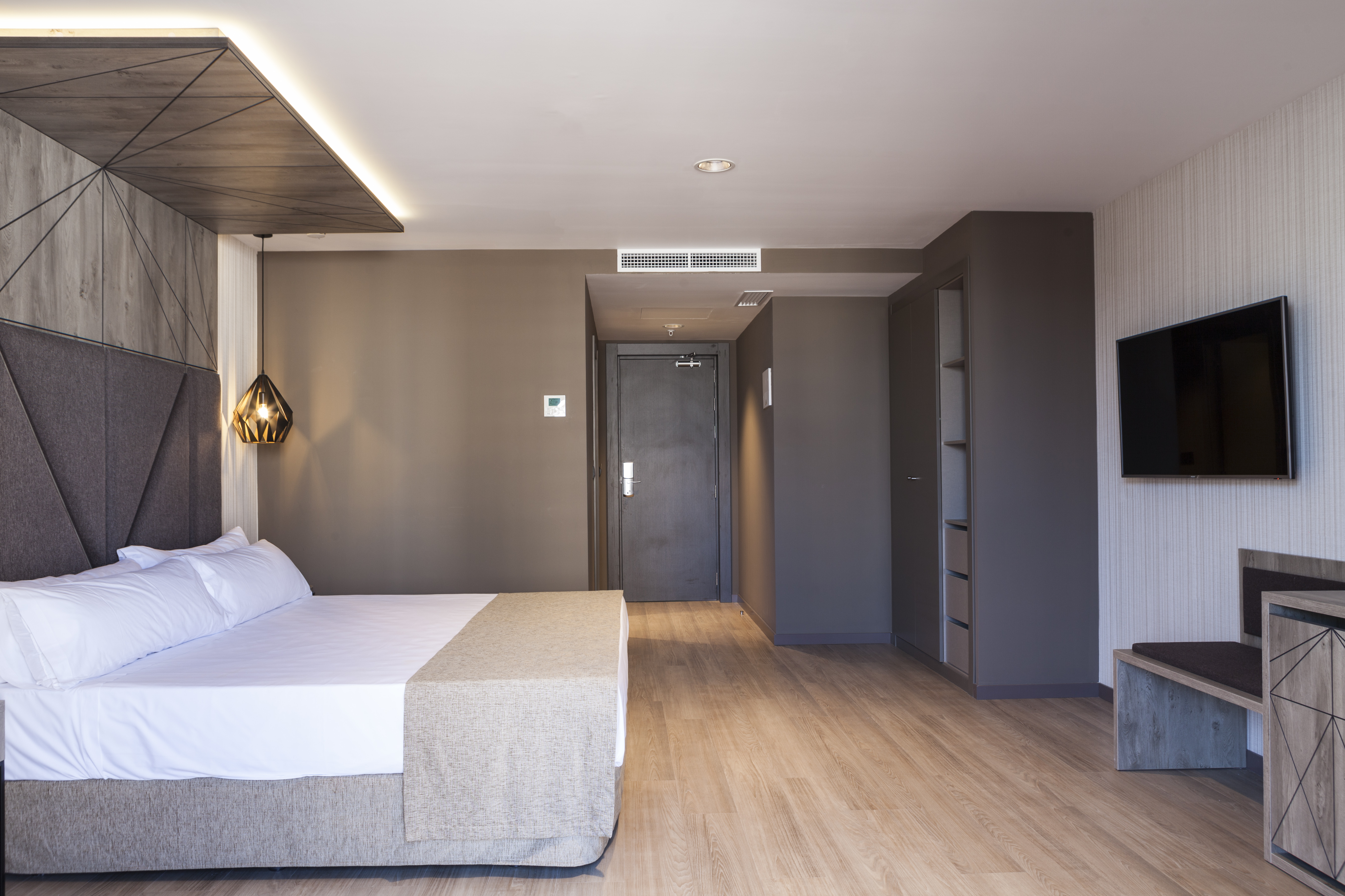 Double or Twin Deluxe