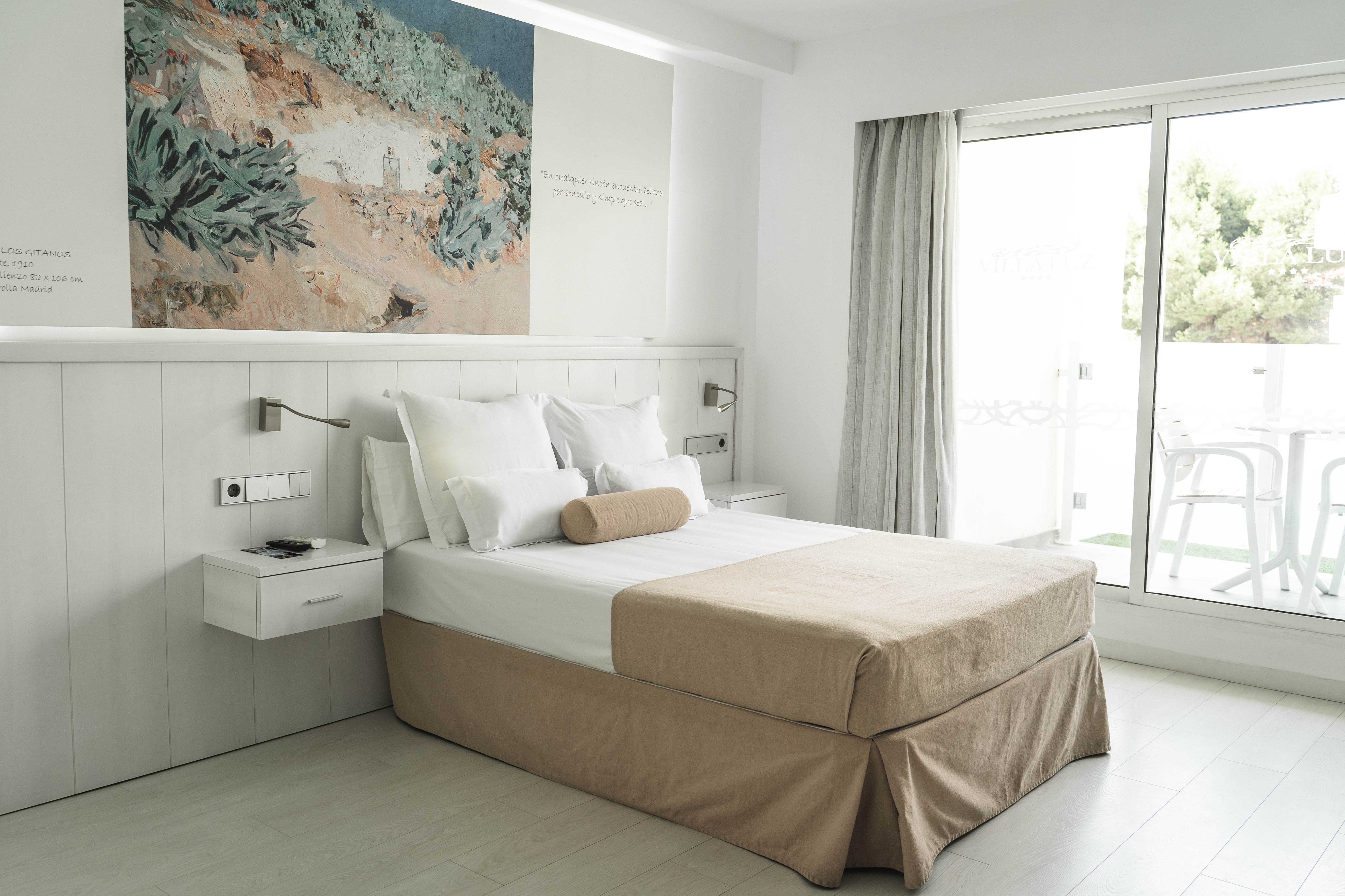 Double or Twin Standard